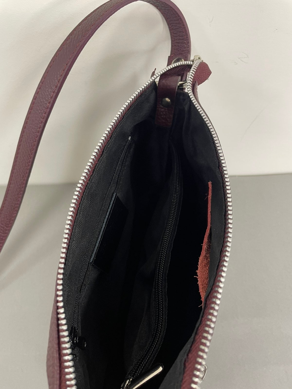 Vezze natūralios odos rankinė per petį moterims