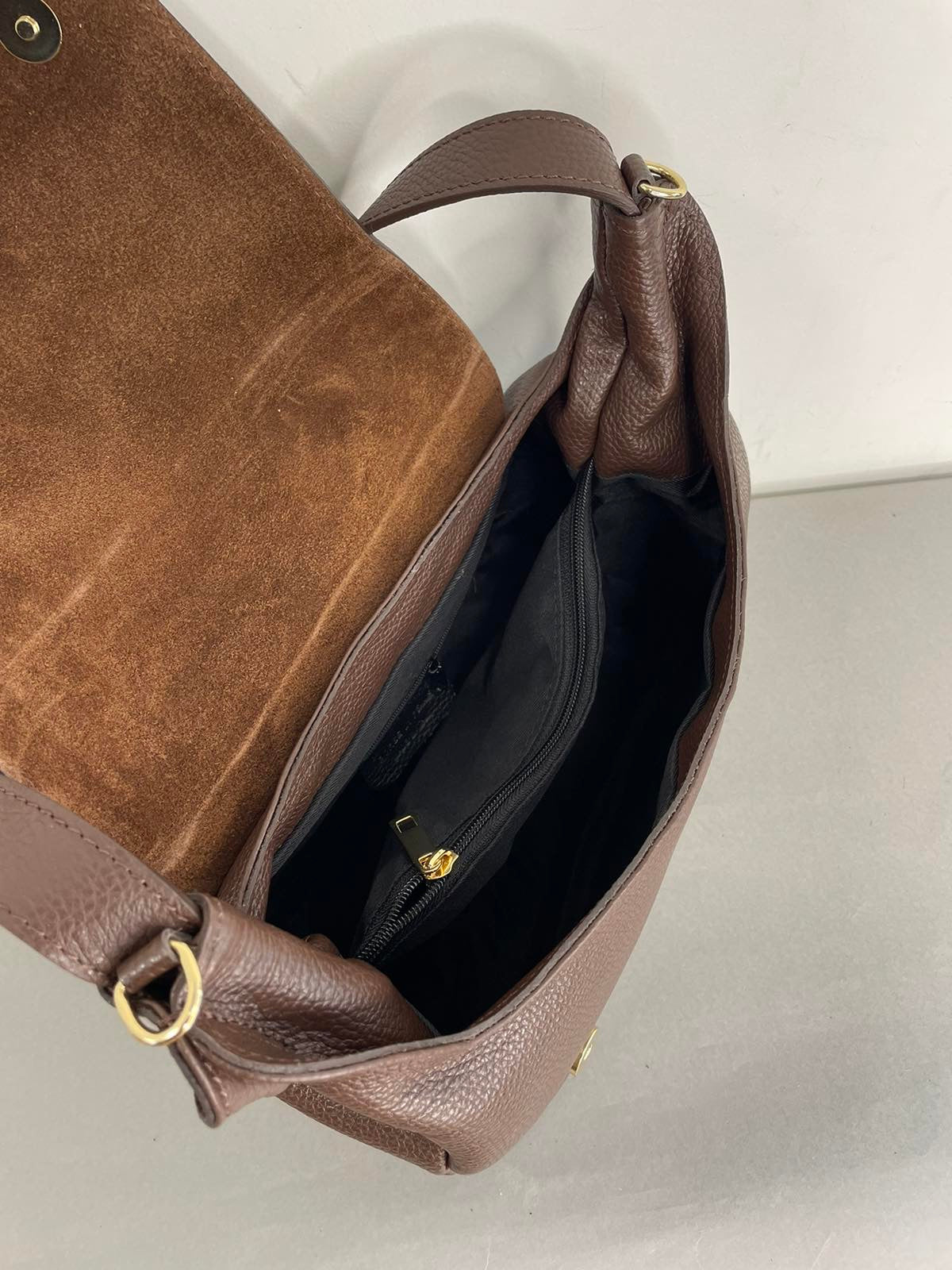 Ruda natūralios odos moteriška rankinė