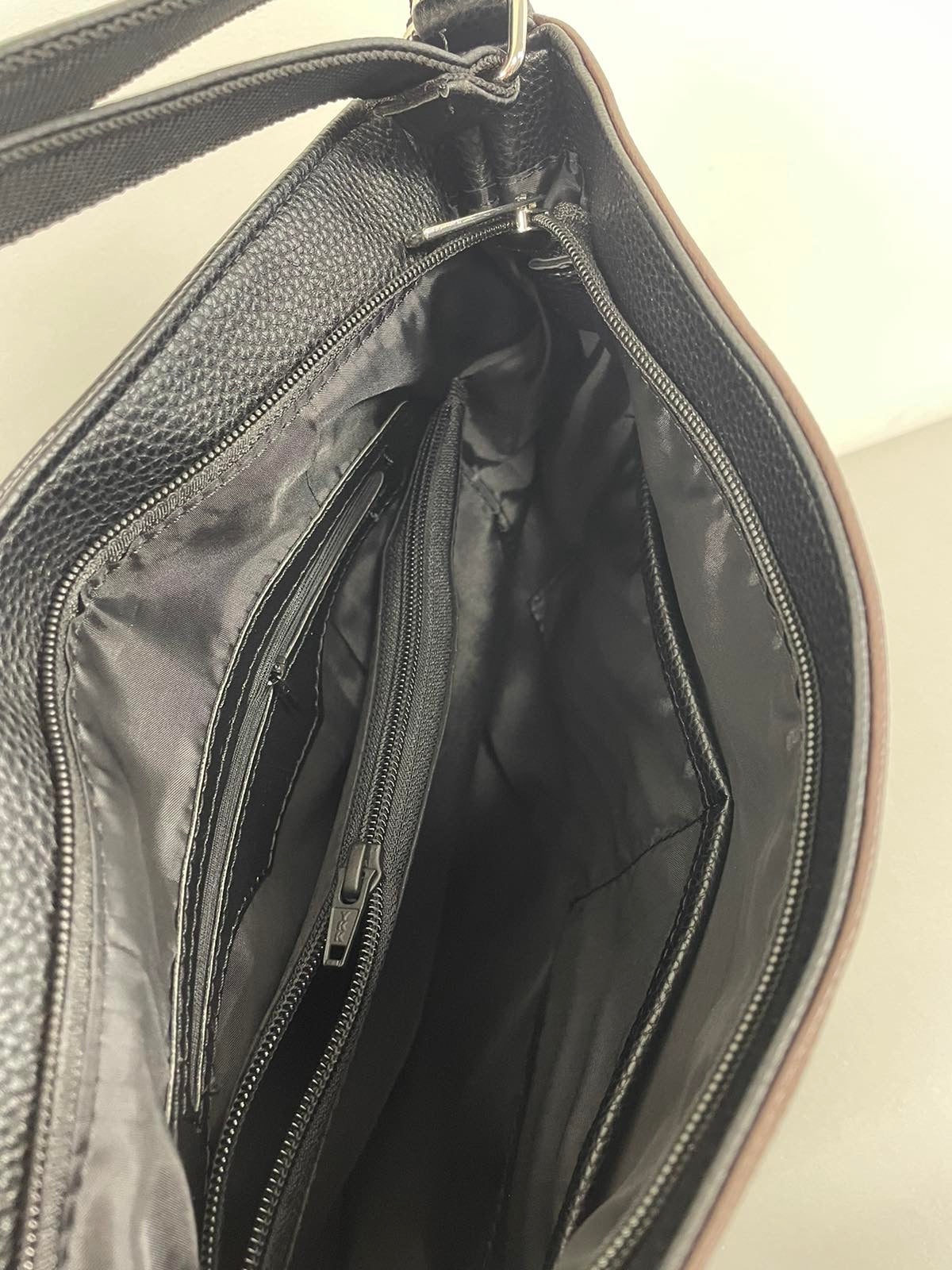 Moteriška rankinė-kuprinė