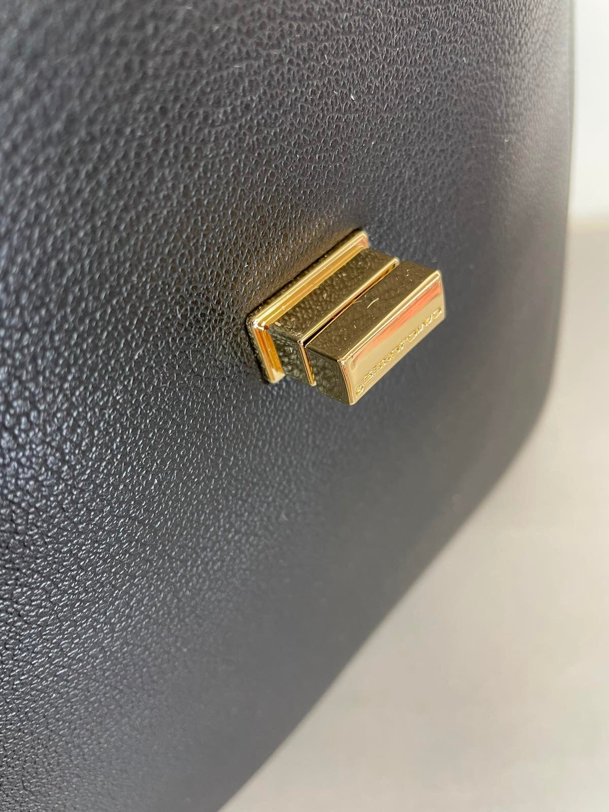 Juoda David Jones moteriška kuprinė