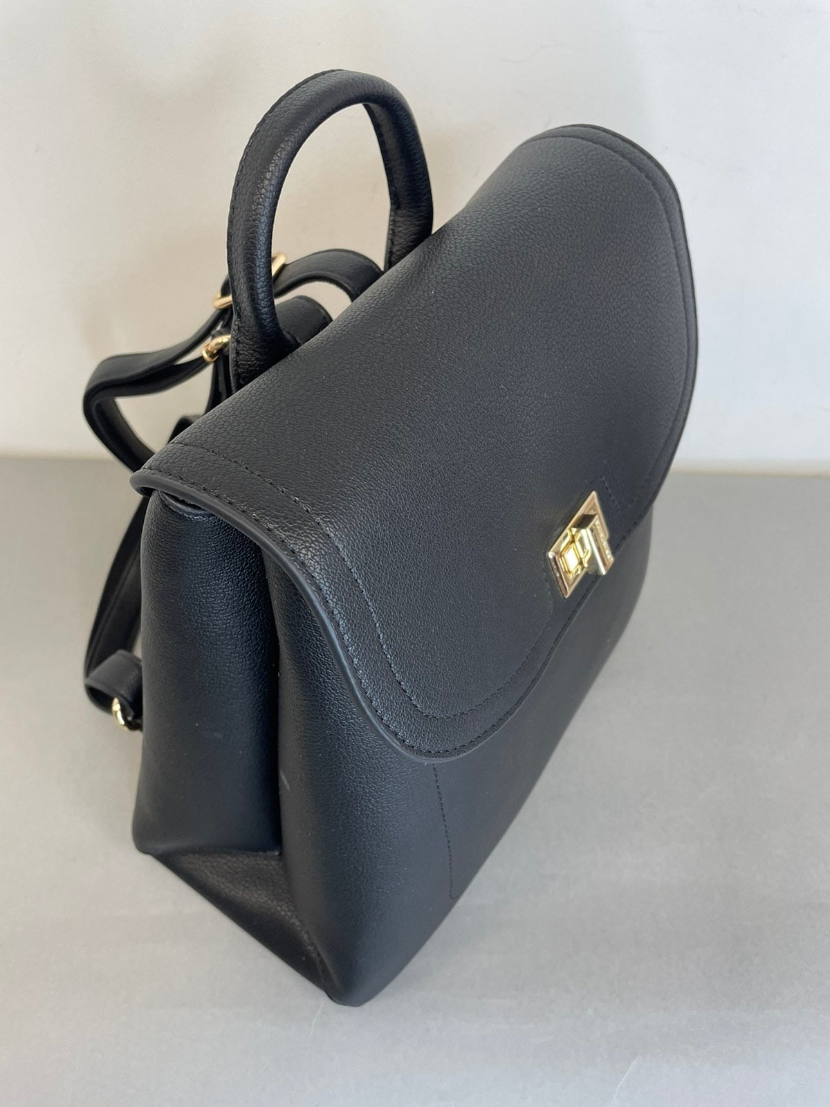 Juoda David Jones moteriška kuprinė