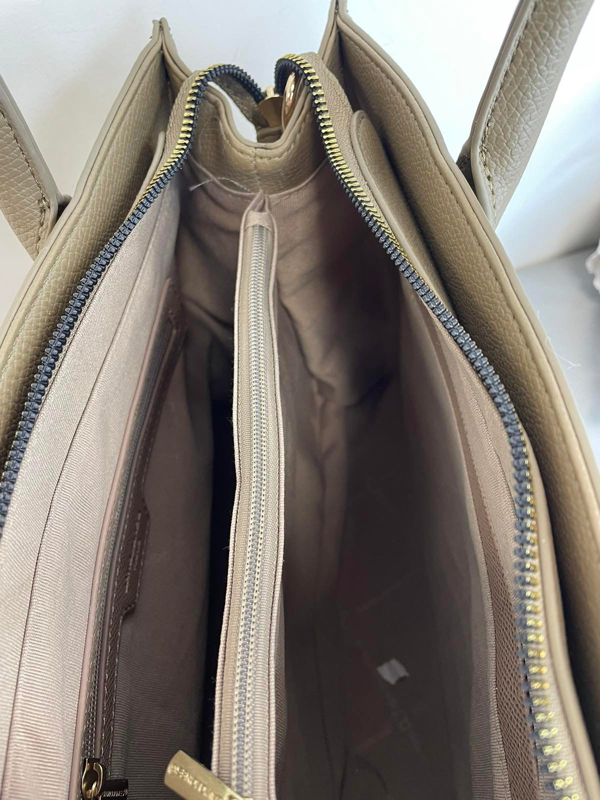 Stilinga moteriška rankinė David Jones