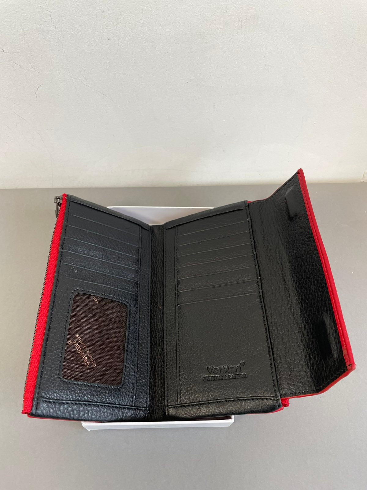 Moteriška natūralios odos piniginė VerMari