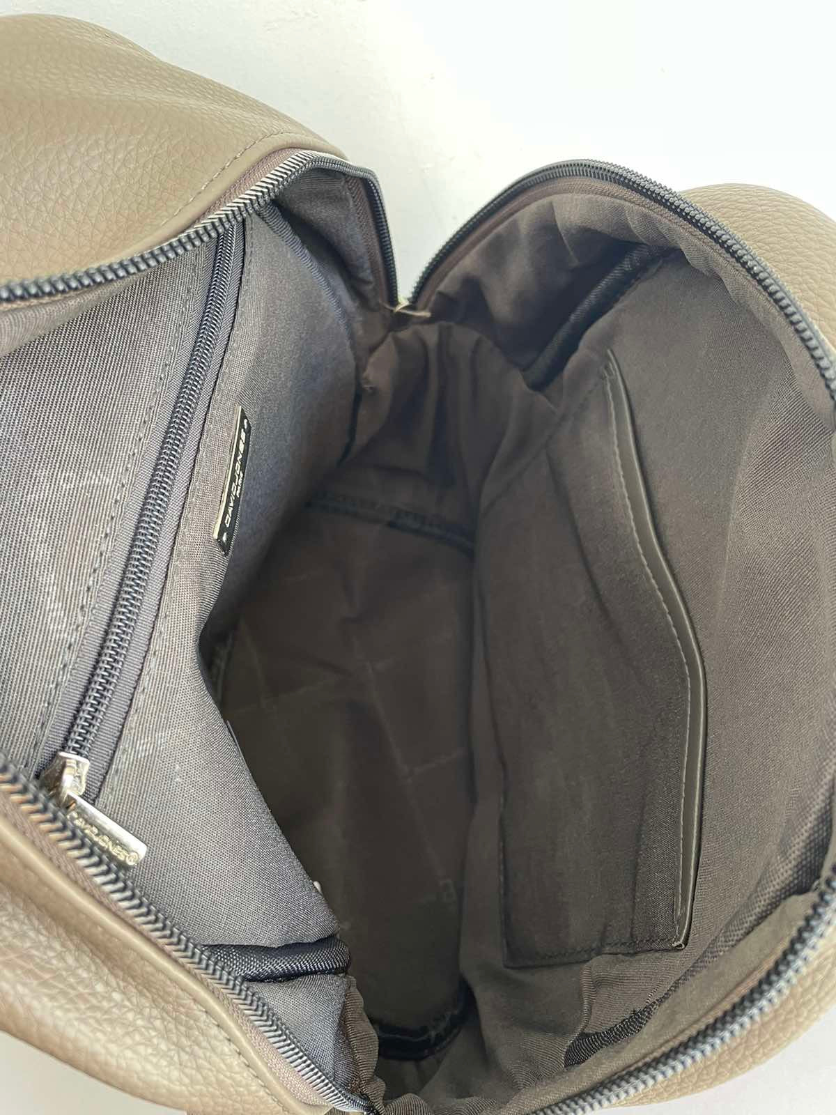 David Jones moteriška kuprinė