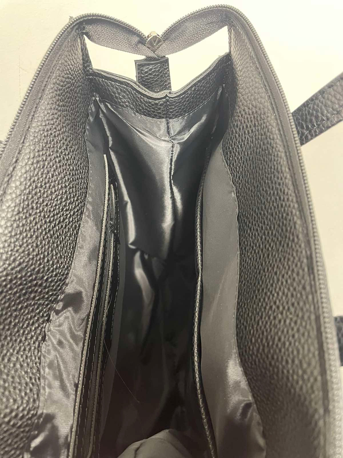 Moteriška kuprinė - rankinė