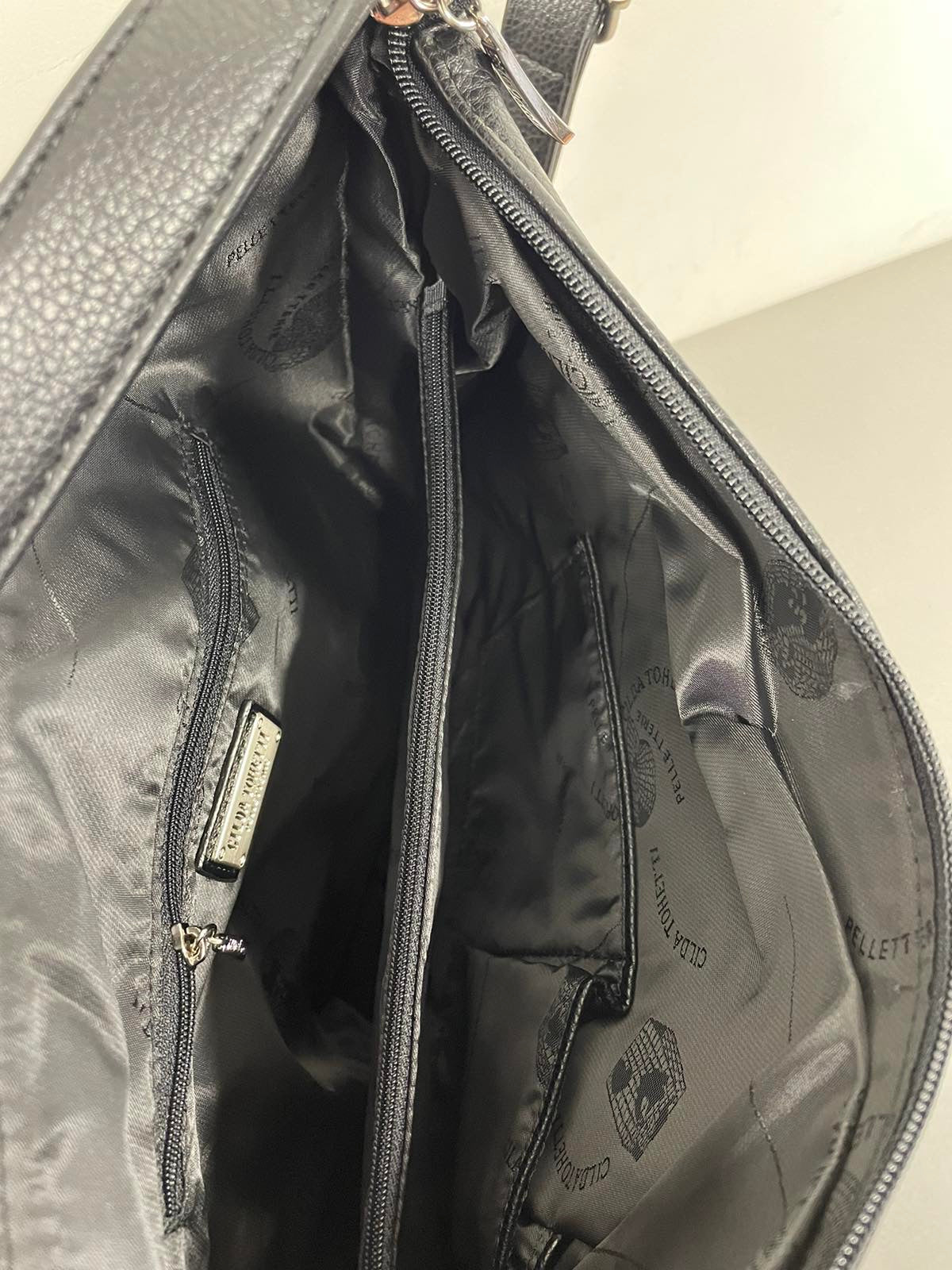 Moteriška rankinė-kuprinė Gilda Tohetti