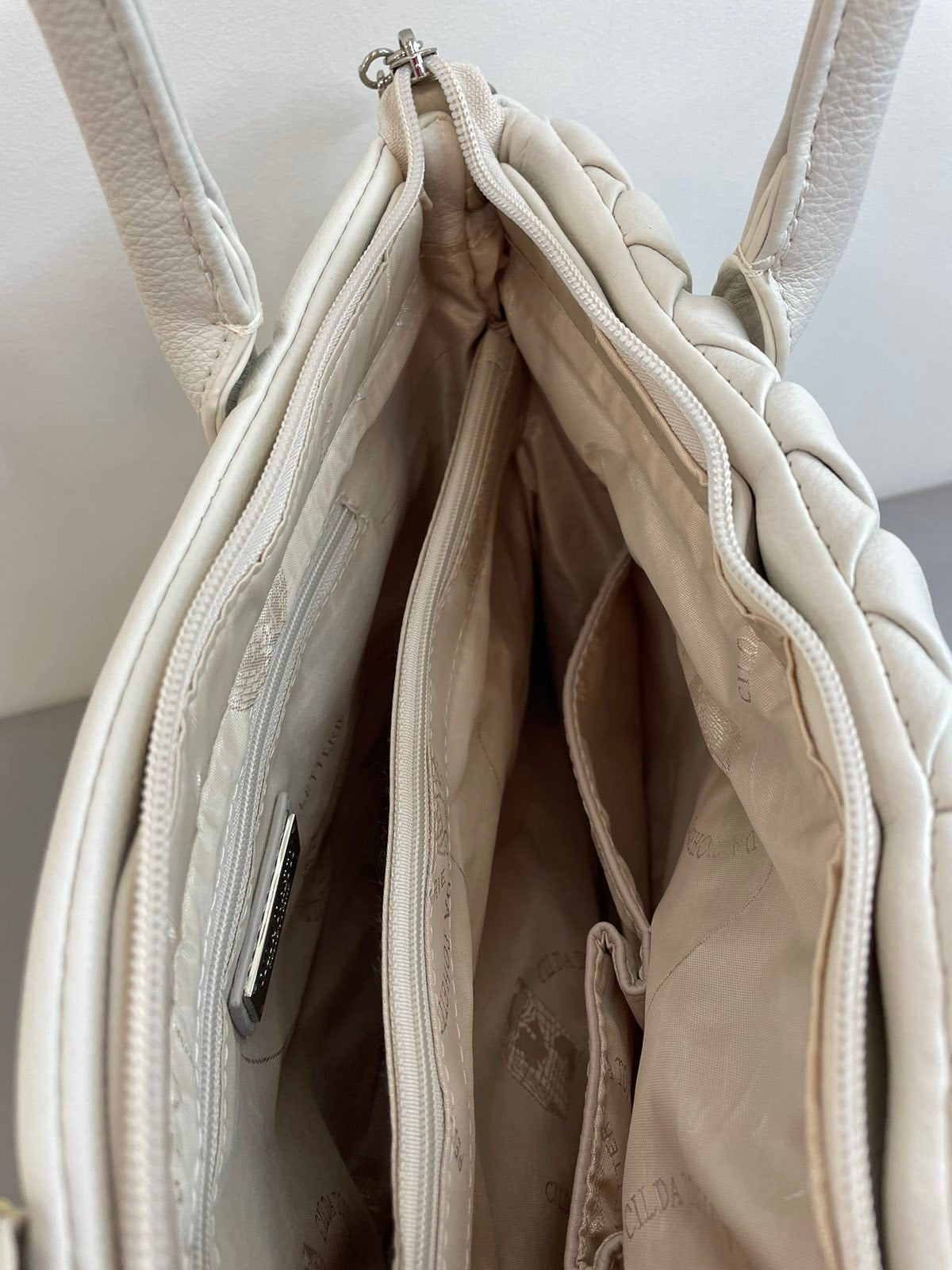 Gilda Tohetti moteriškas rankinukas