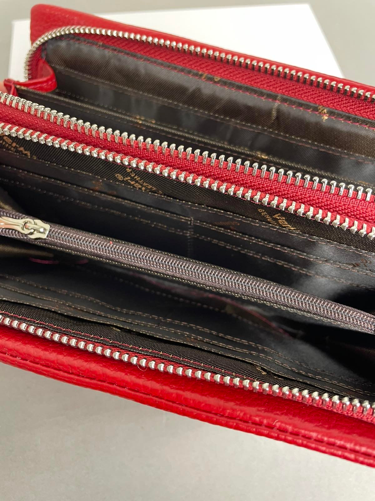 Raudona VerMari natūralios odos piniginė