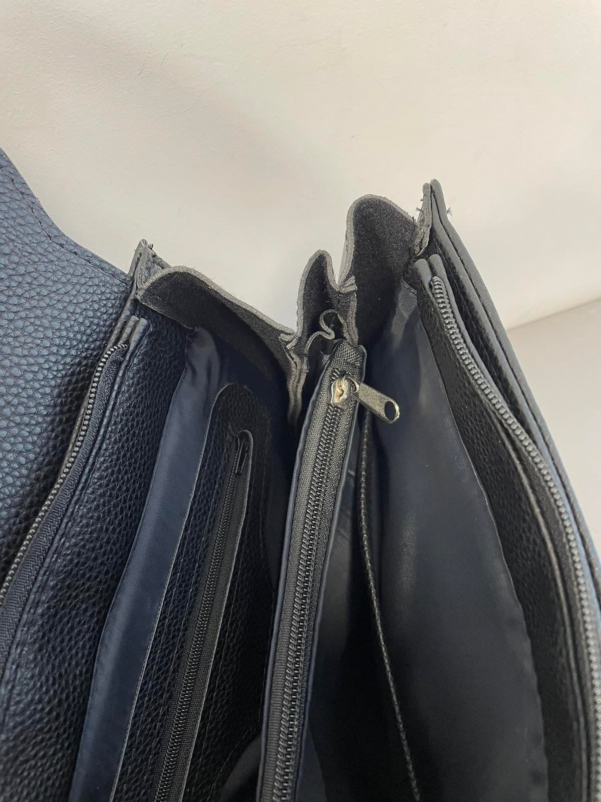 Stilinga moteriška kuprinė