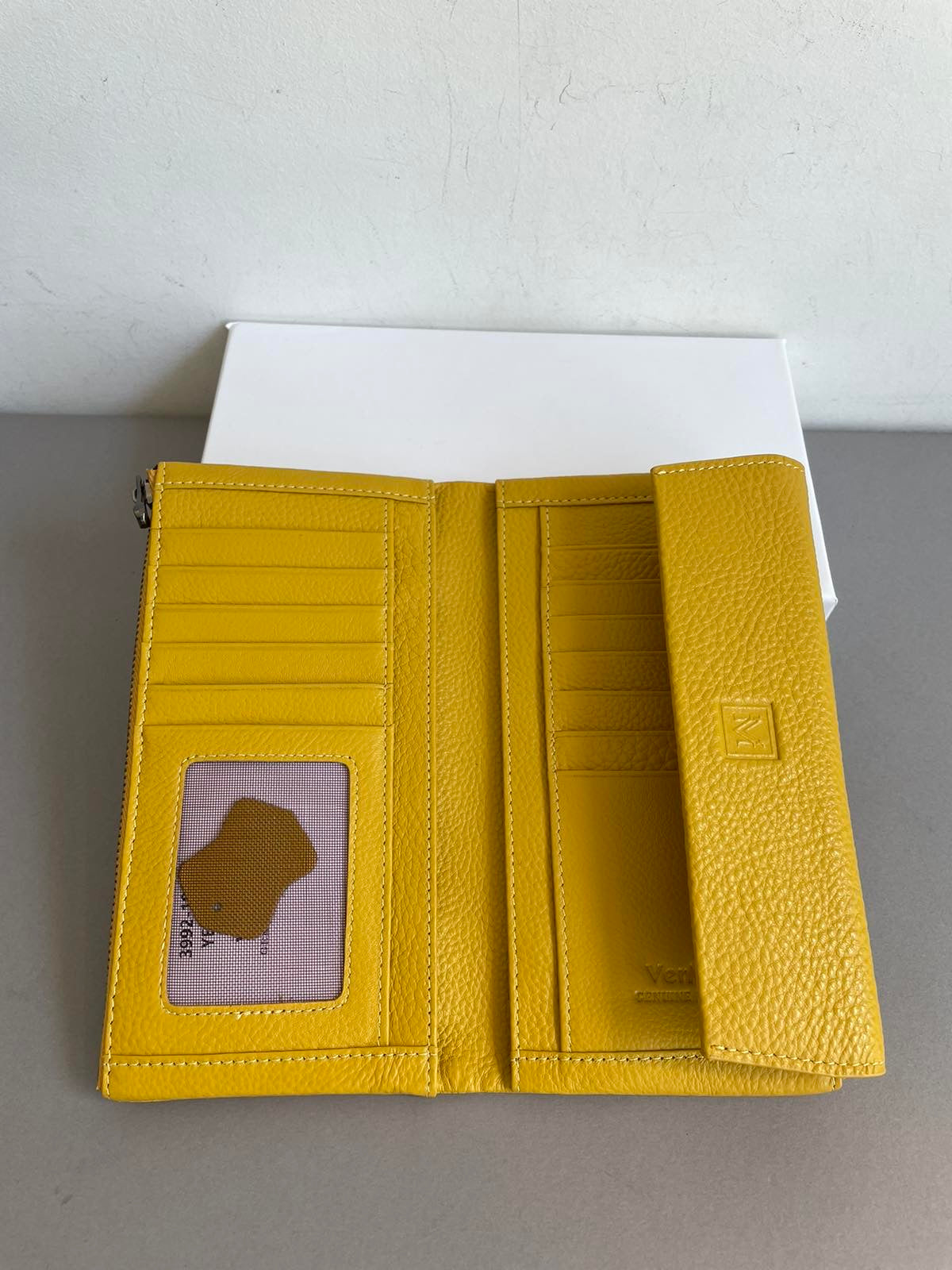 Moteriška natūralios odos piniginė VerMari