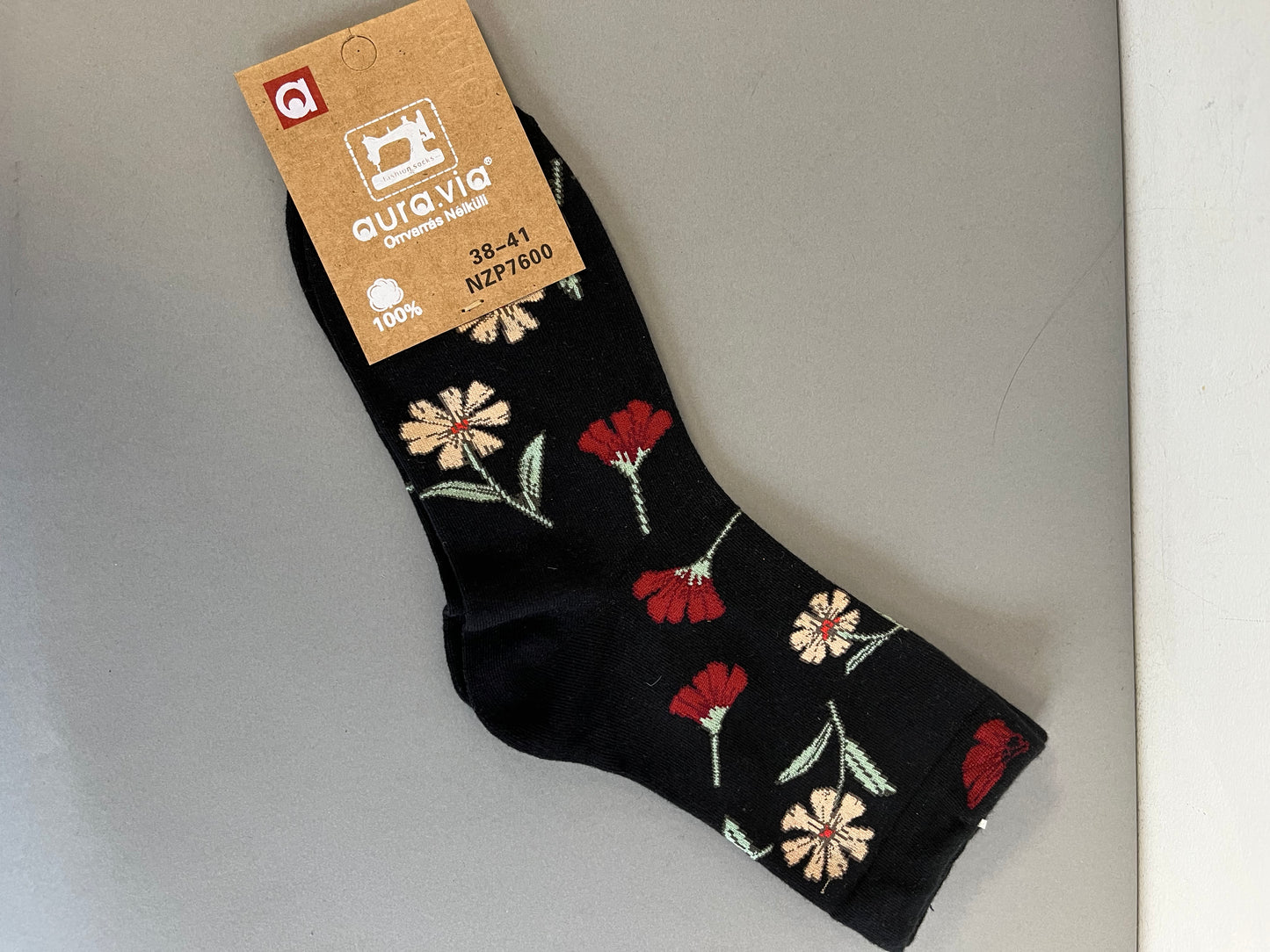 Gėlėtos moteriškos kojinaitės