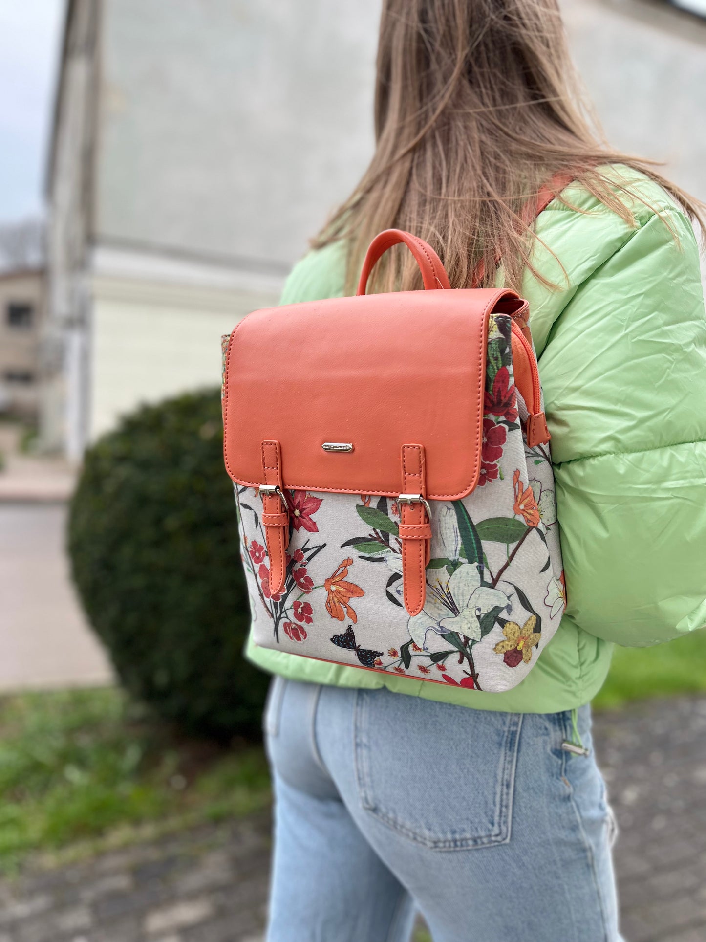 David Jones gėlėta kuprinė