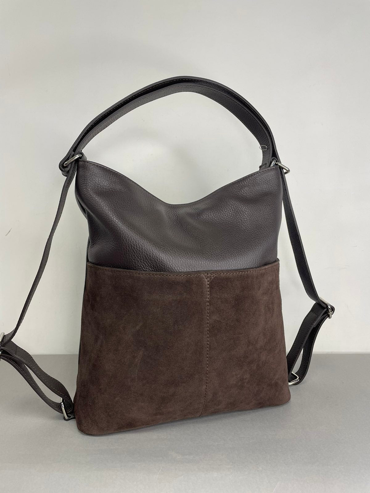 Natūralios odos moteriška rankinė-kuprinė