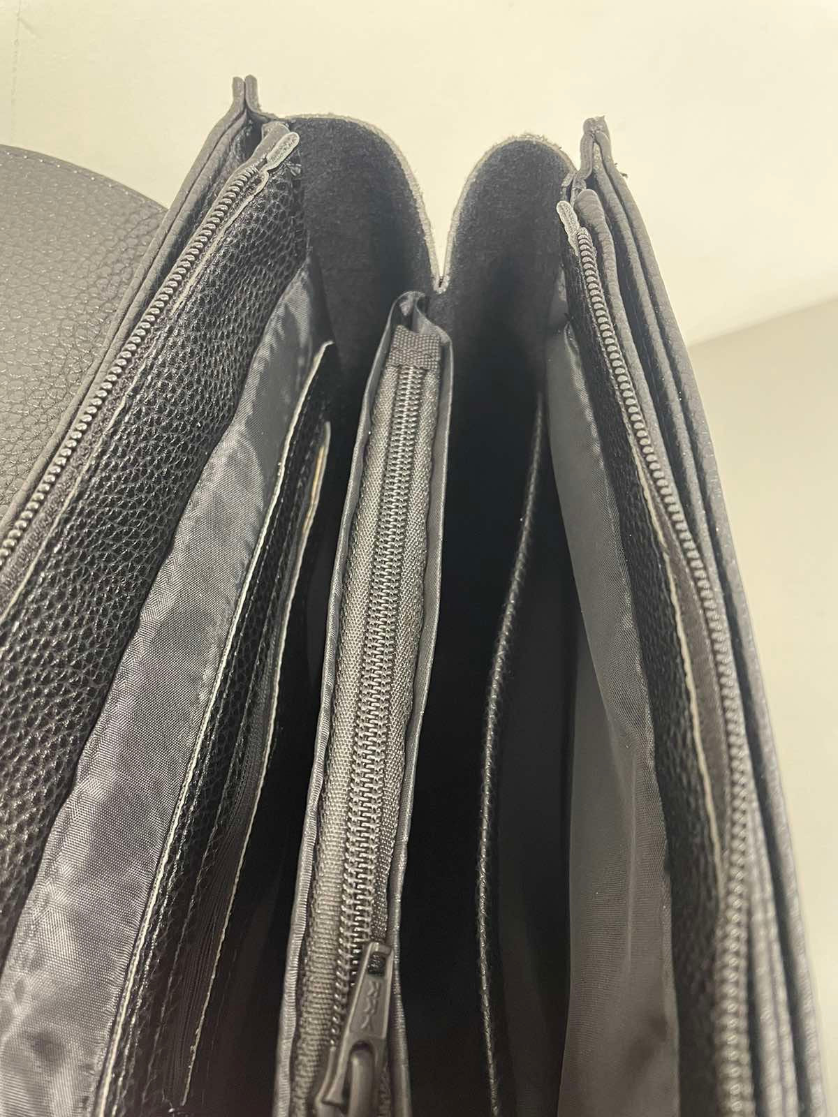 Sominta moteriška kuprinė