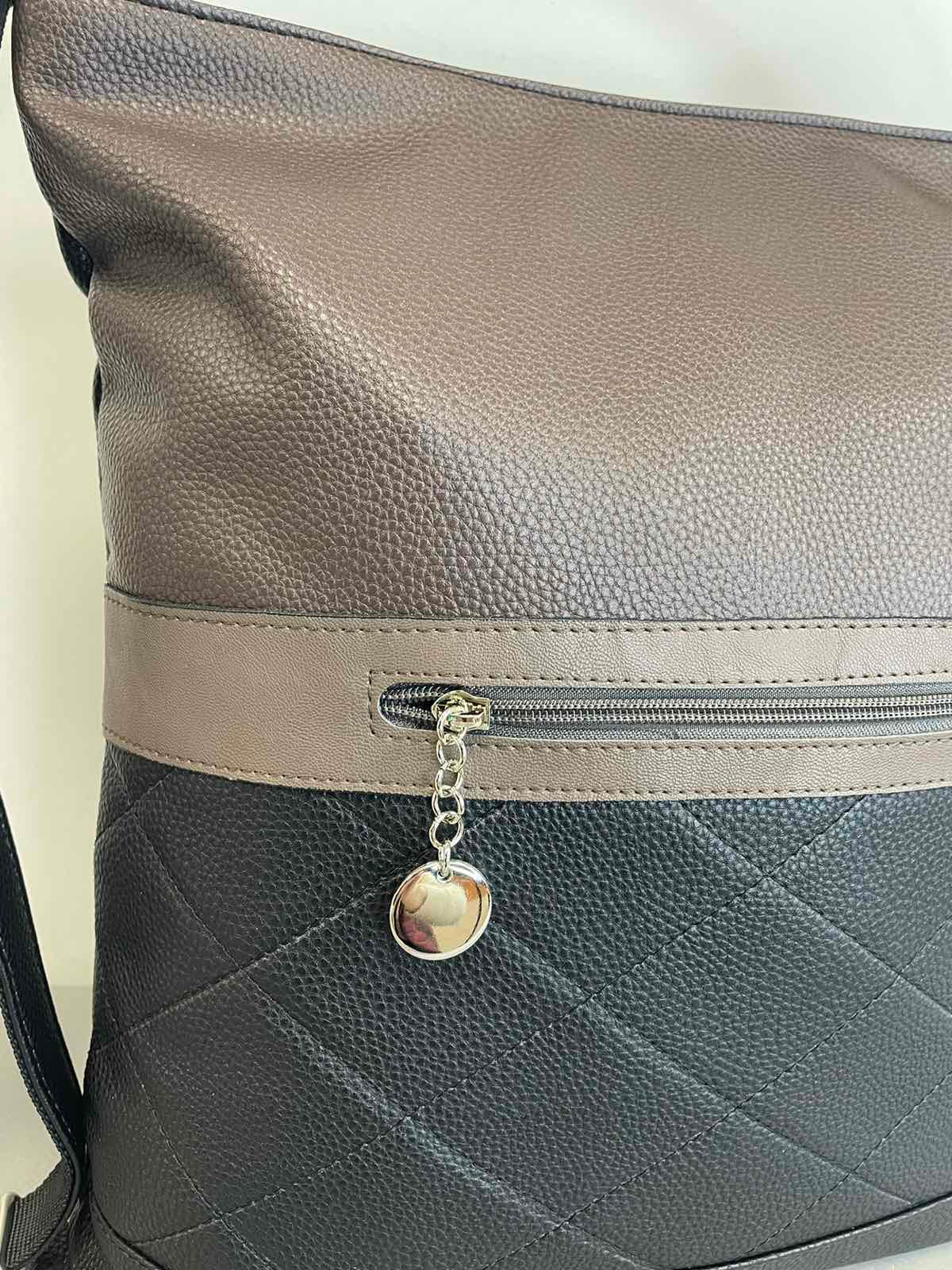 Moteriška rankinė-kuprinė