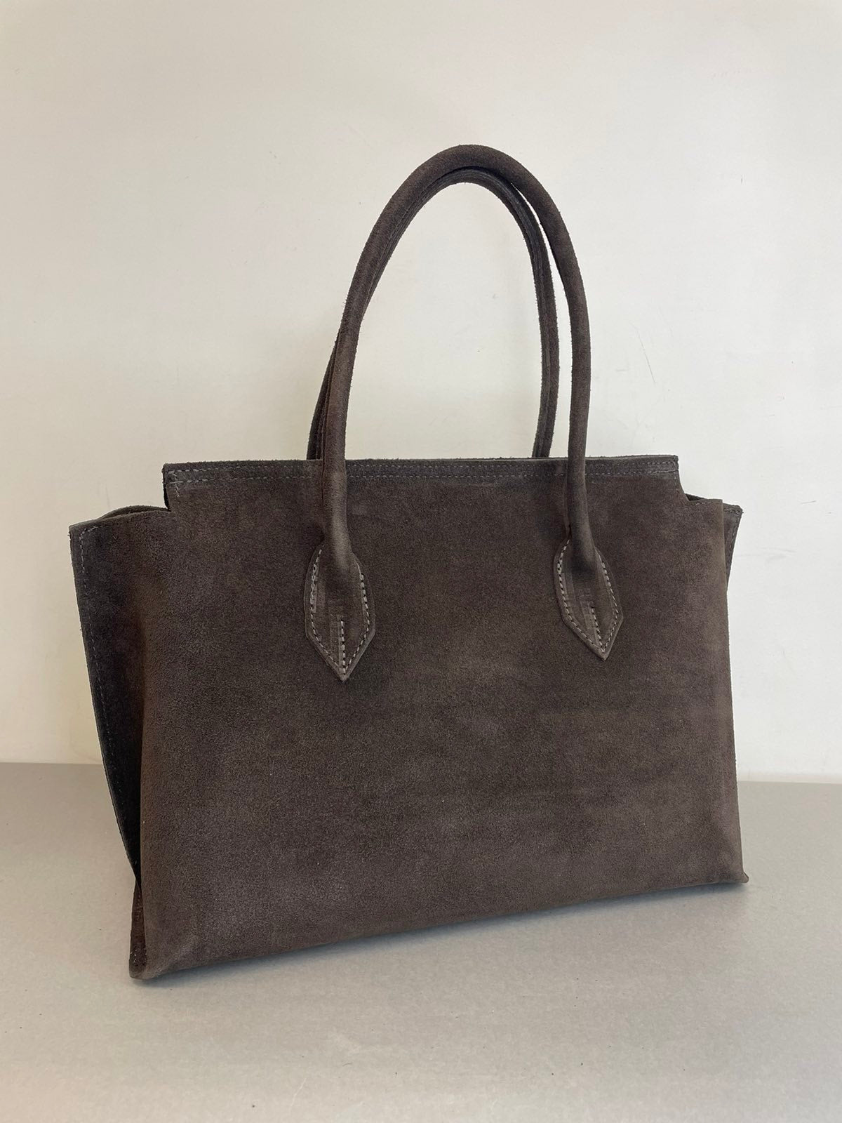 Natūralios odos rankinė moterims