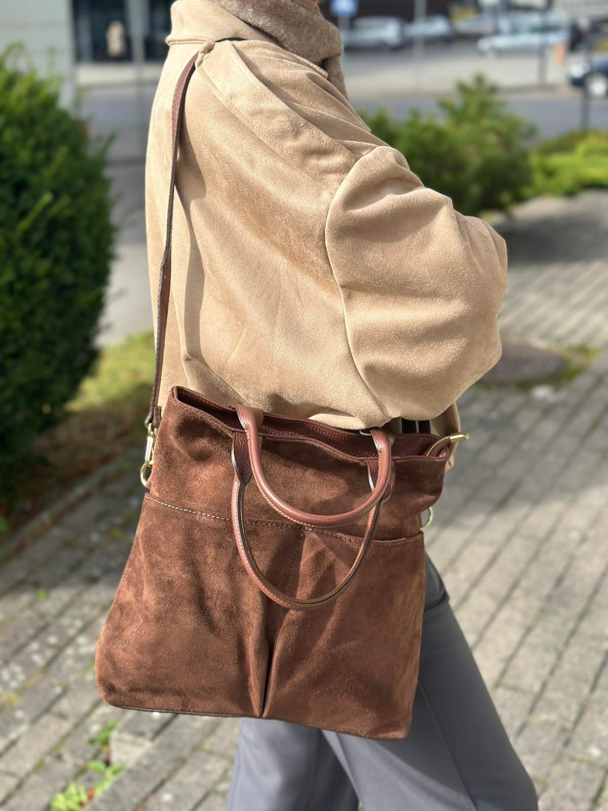 Ruda natūralios odos moteriška rankinė