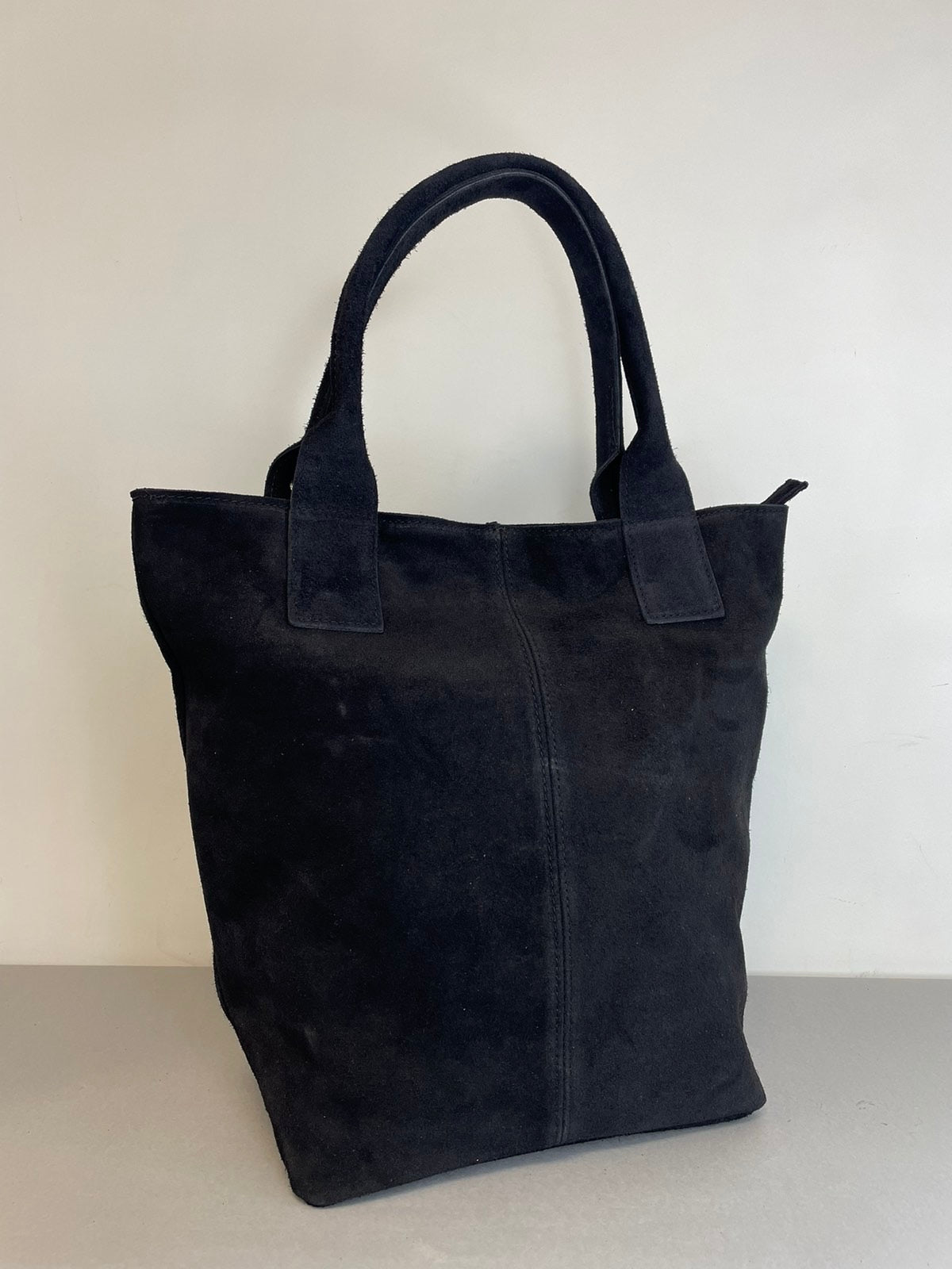 Verstos natūralios odos rankinė