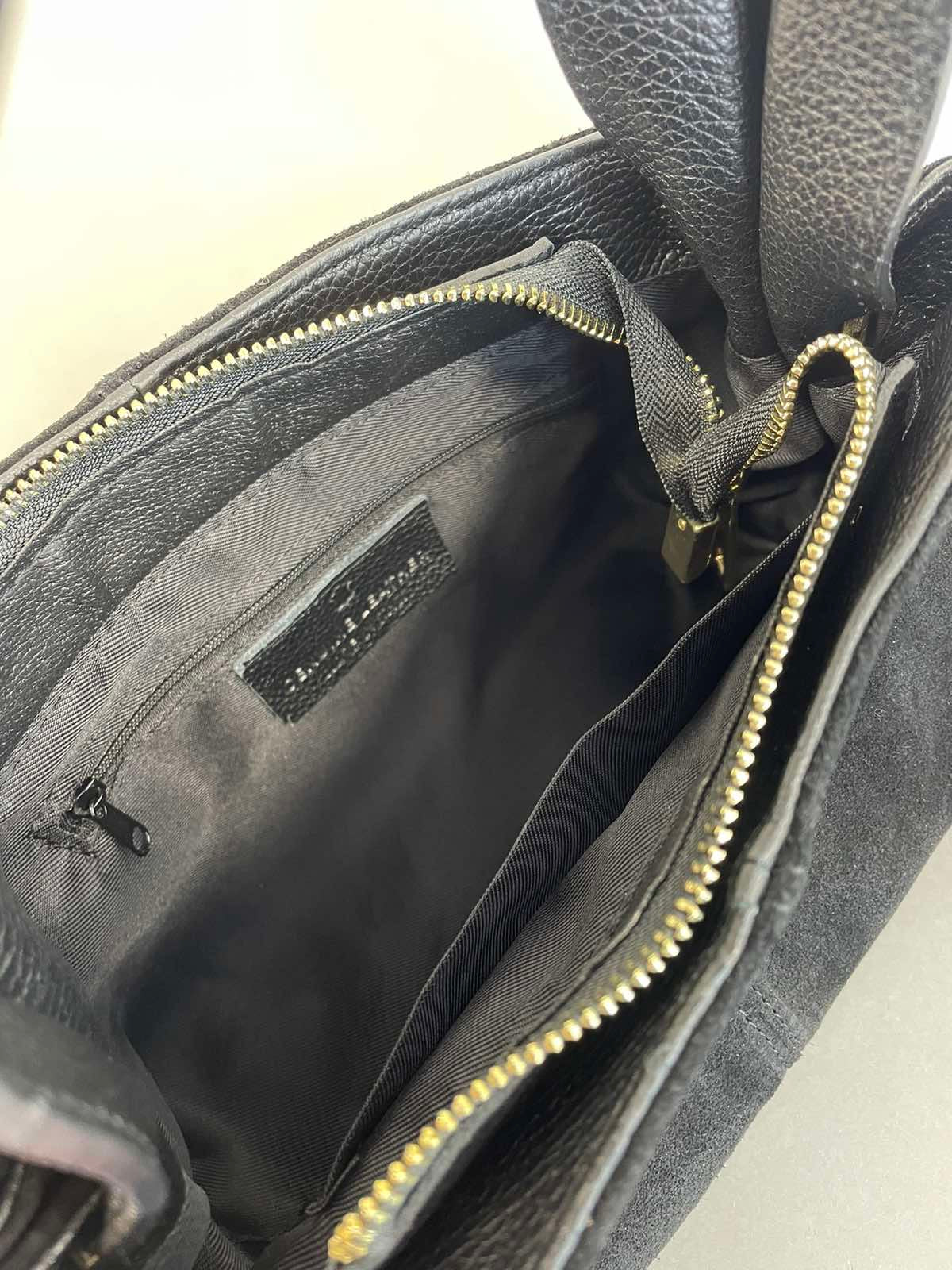 Stilinga moteriška odinė rankinė