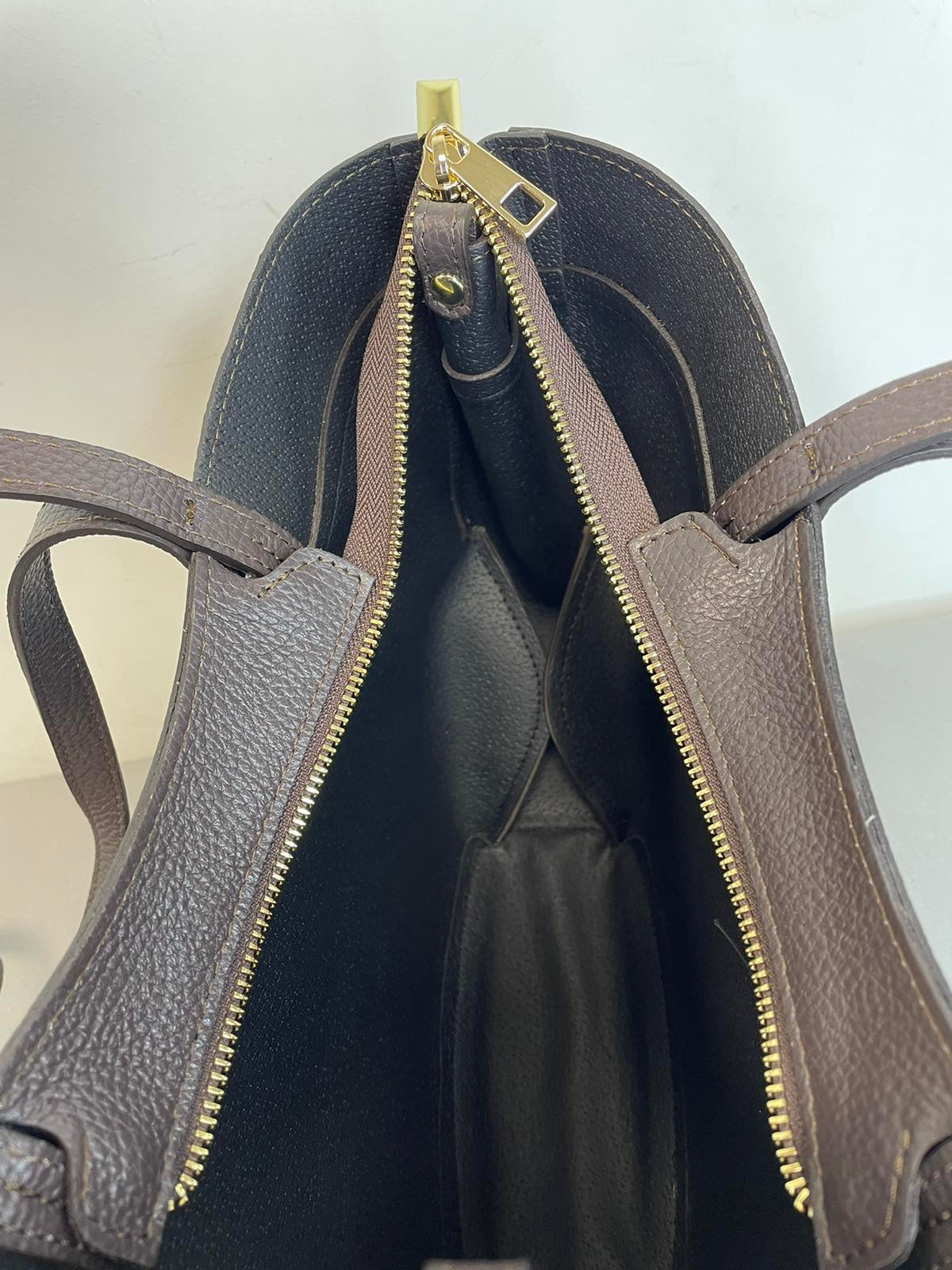 Stilinga ruda odinė moteriška rankinė