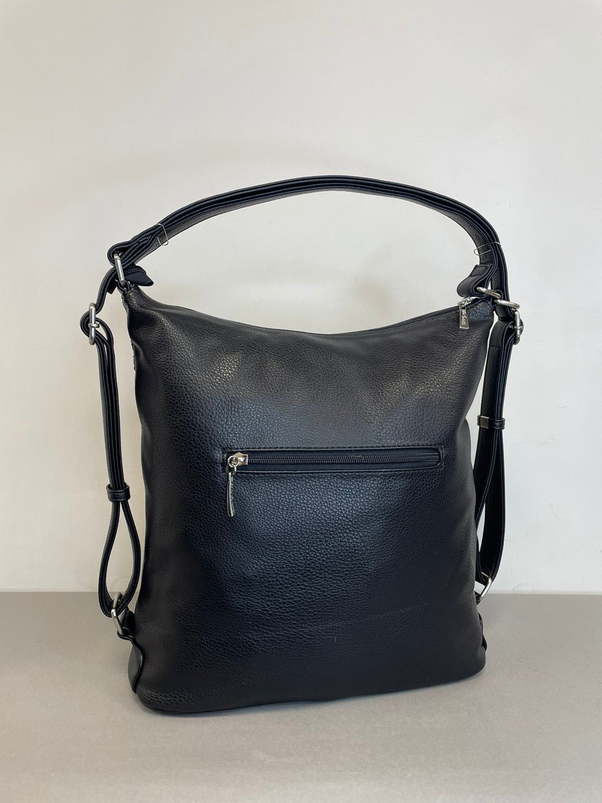 Moteriška rankinė-kuprinė Gilda Tohetti