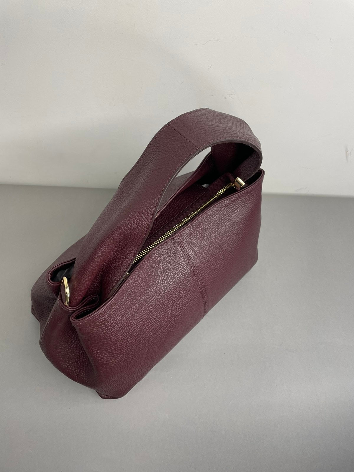 Stilinga odinė rankinė