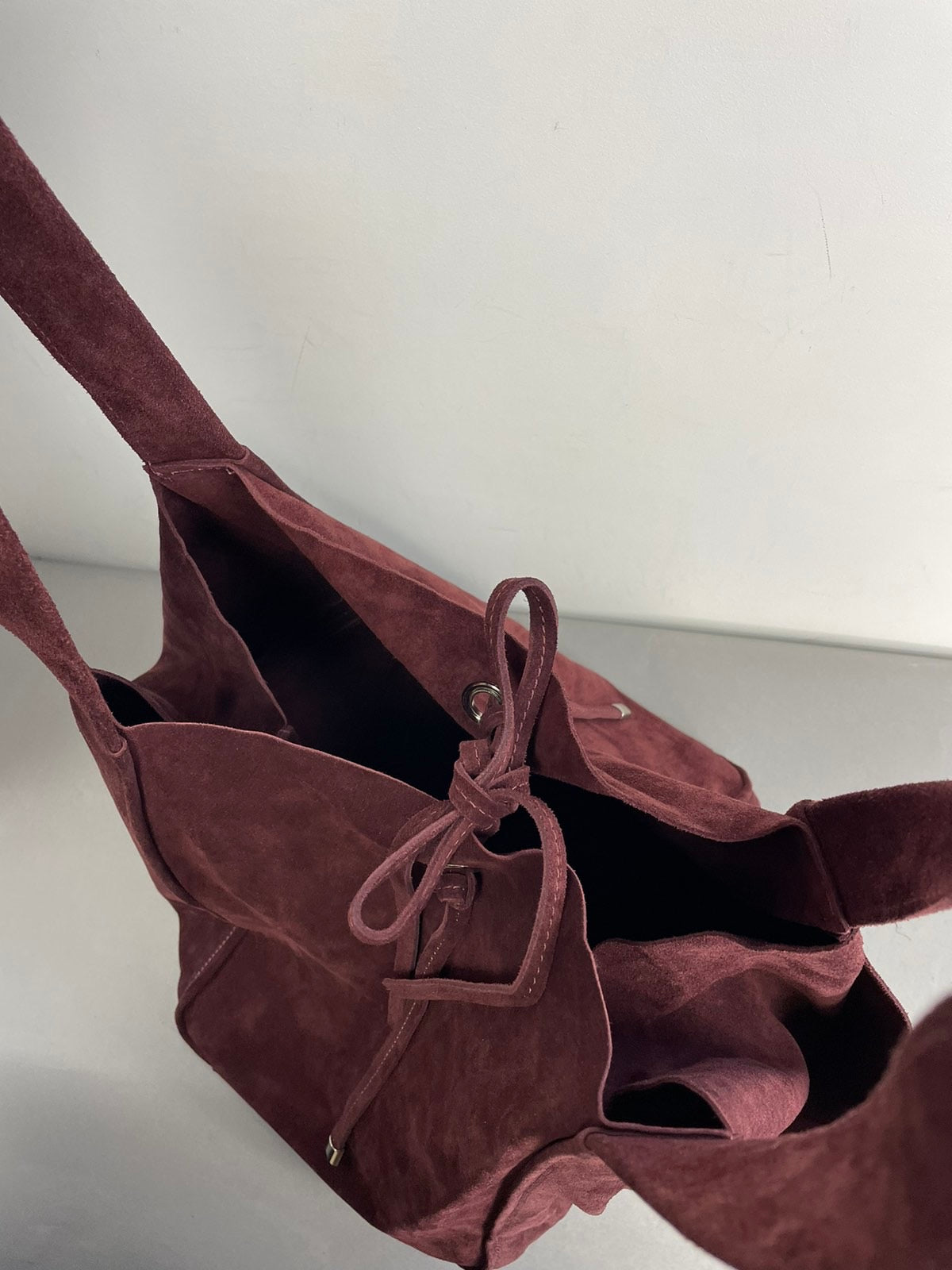 Natūralaus zomšo moteriška rankinė