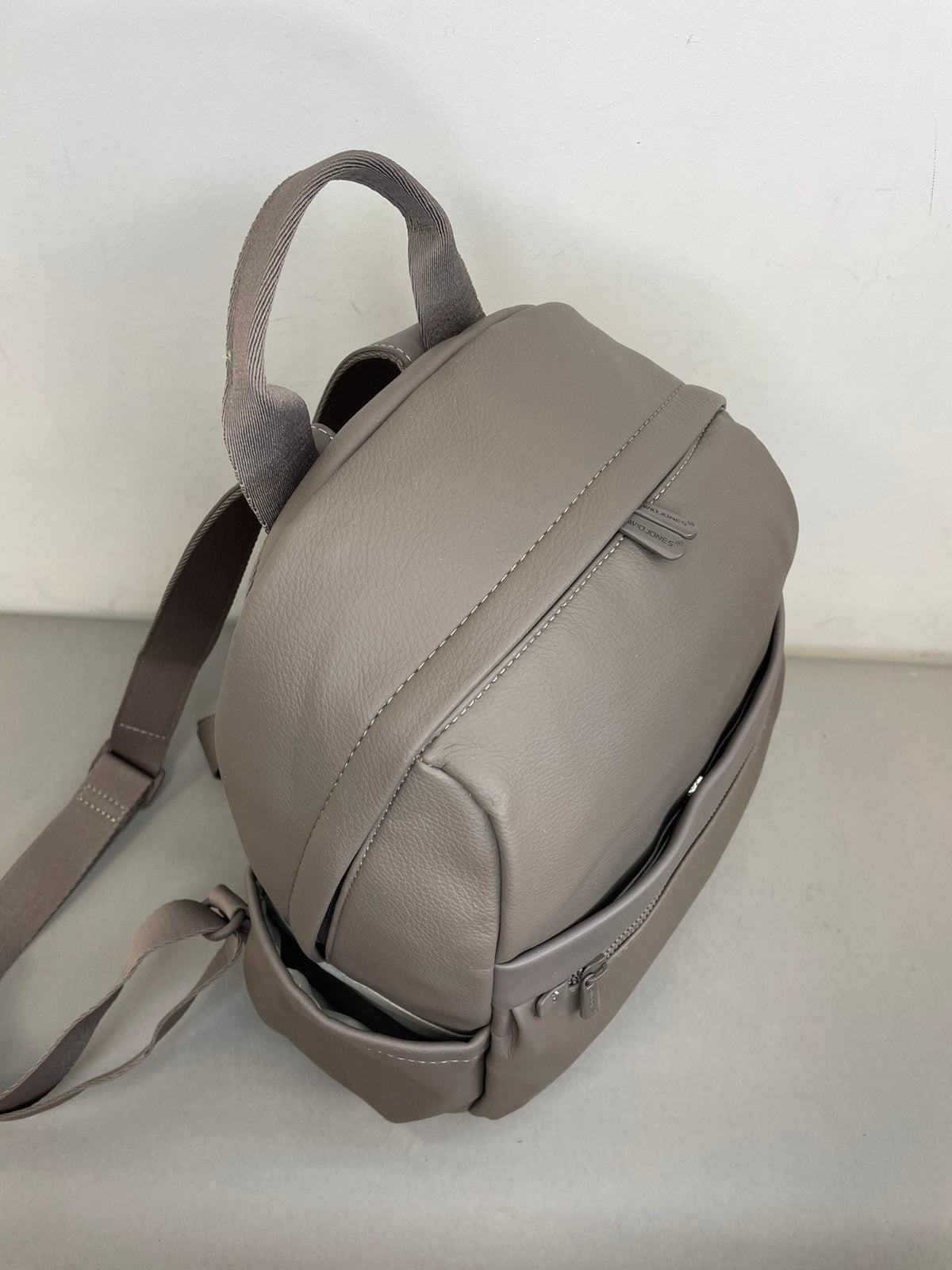 Moteriška kuprinė David Jones