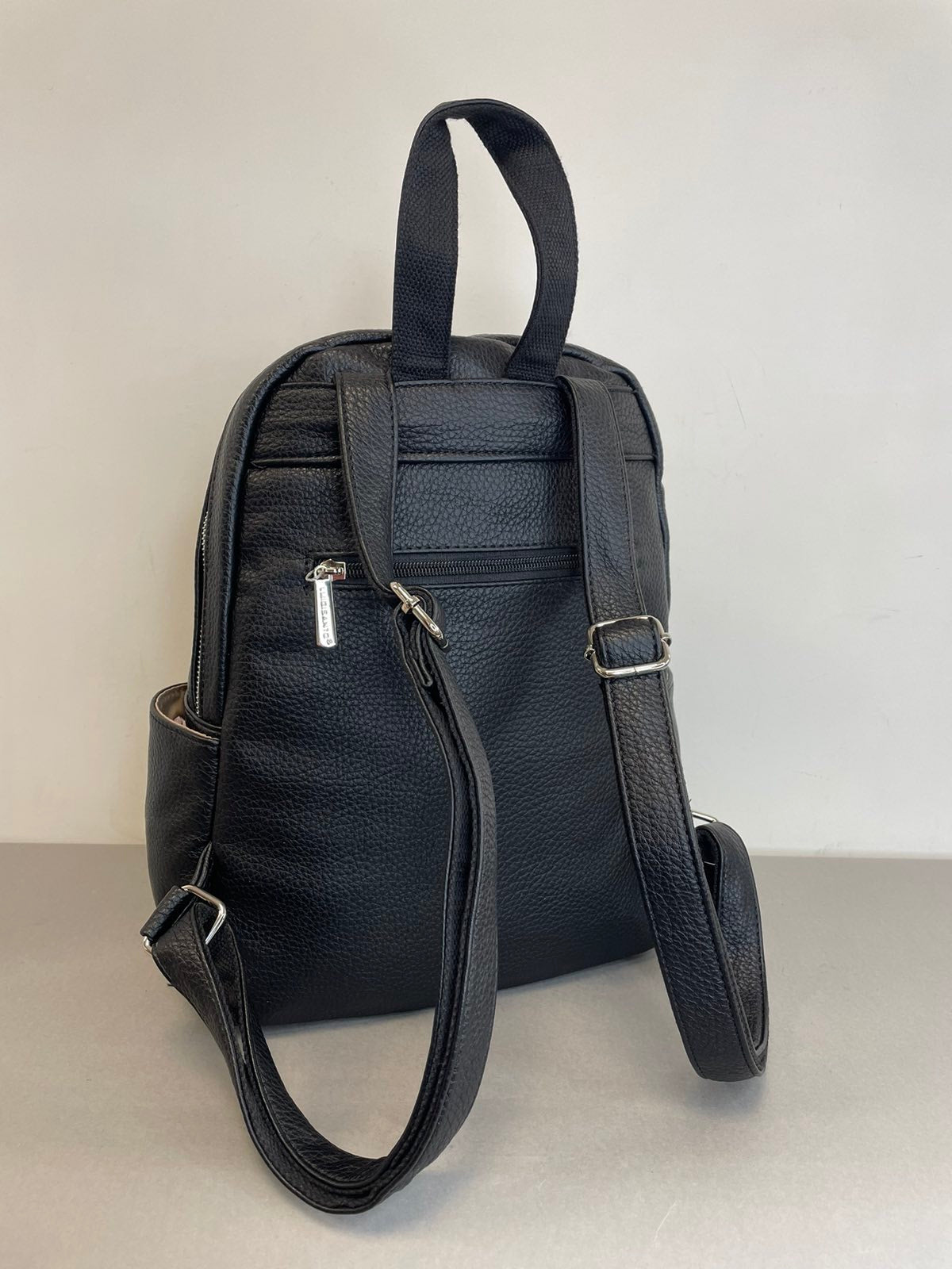 Moteriška kuprinė Luigisanto