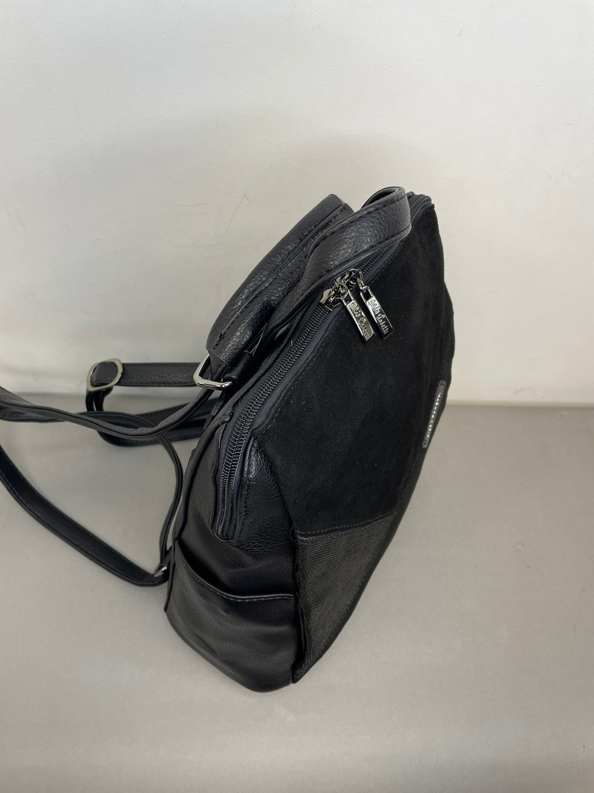 Gilda Tohetti moteriška kuprinė