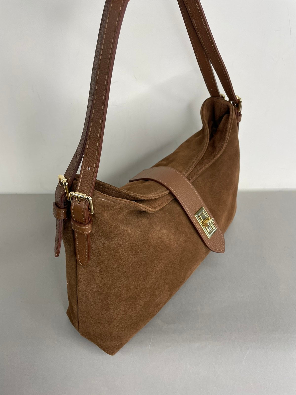 Stilinga natūralios odos rankinė