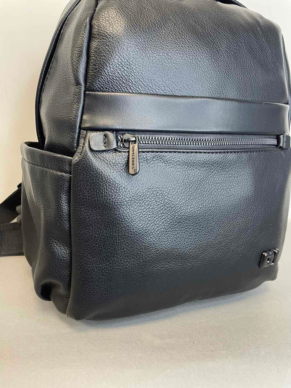 David Jones moteriška kuprinė