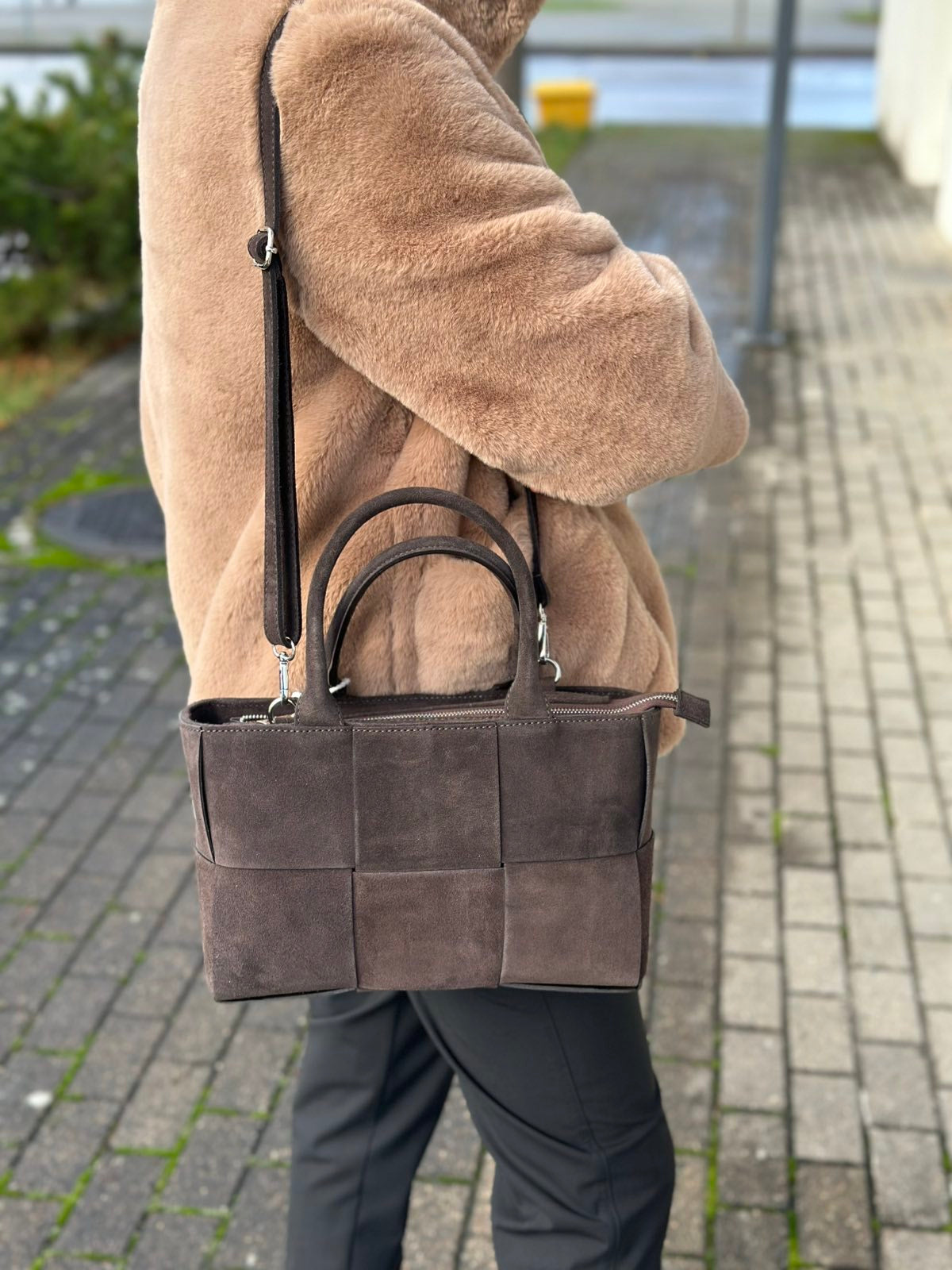 Stilinga natūralios odos rankinė