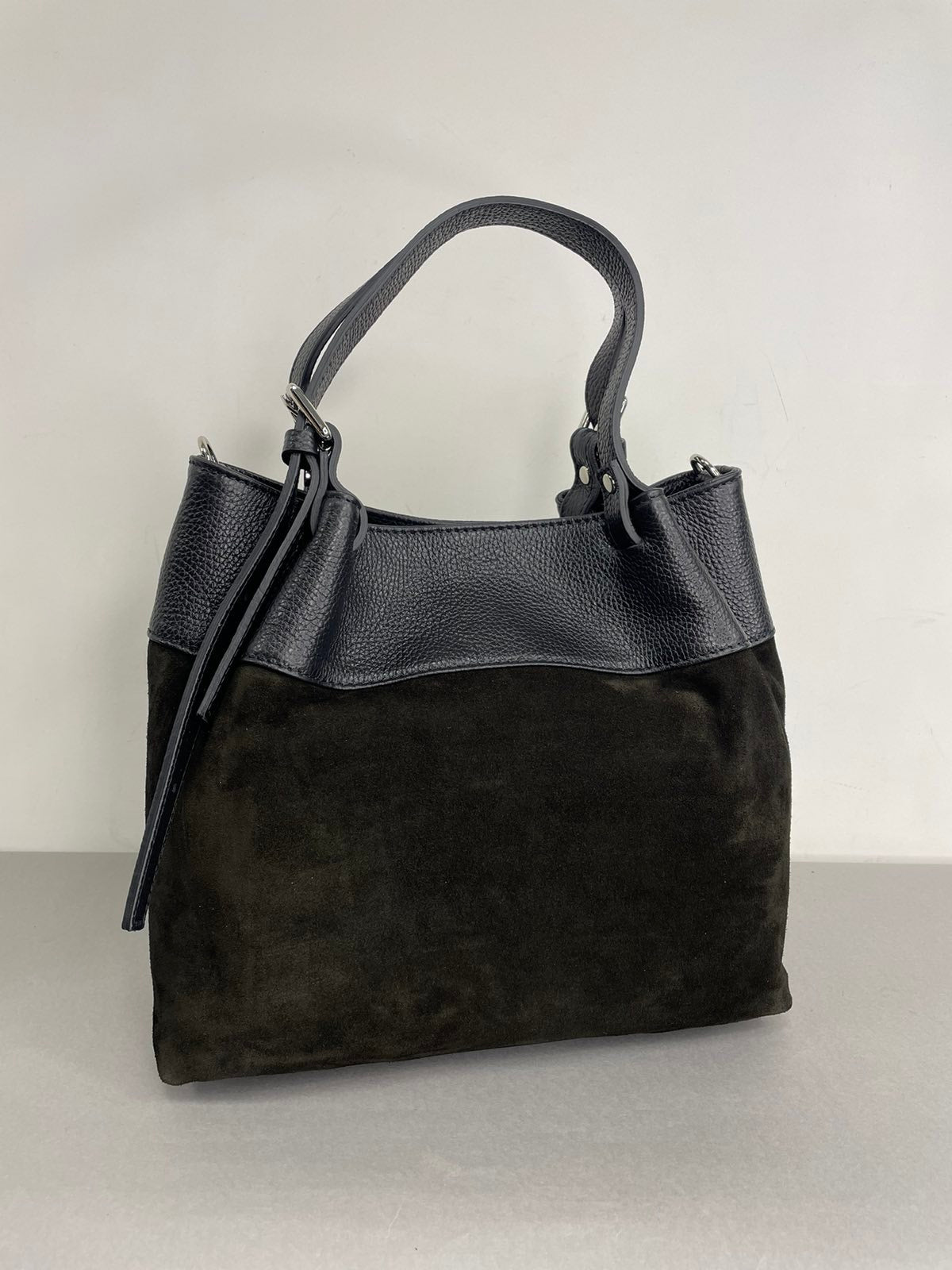 Moteriška natūralios odos rankinė