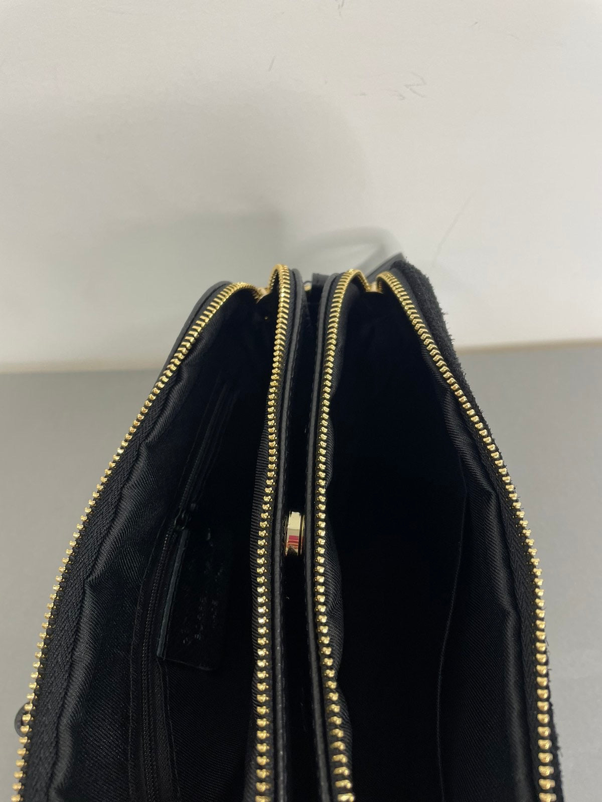 Vezze natūralios odos rankinė per petį