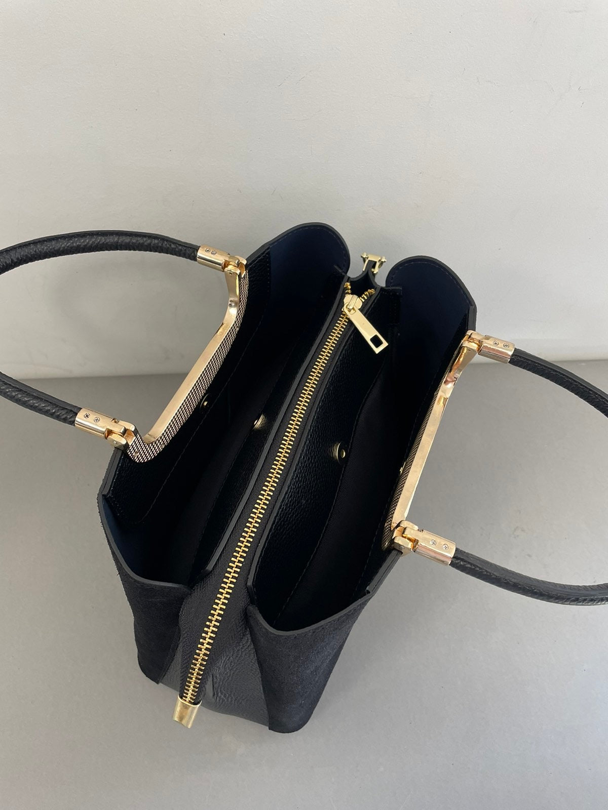 Verstos odos moteriškas rankinukas