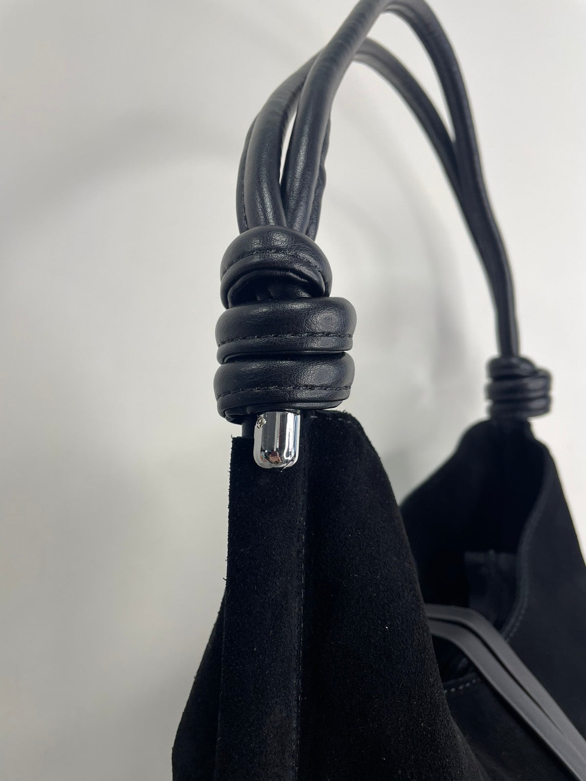 Juodos spalvos moteriška rankinė