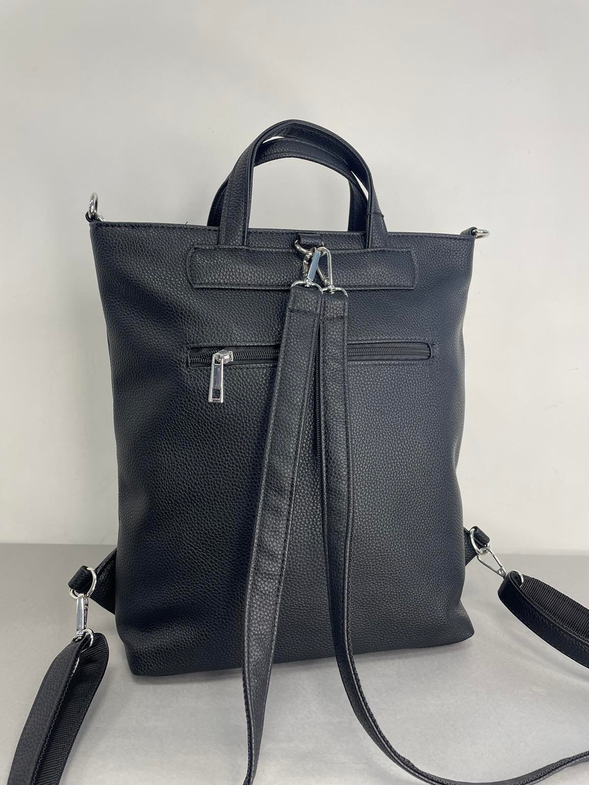 Sominta moteriška kuprinė