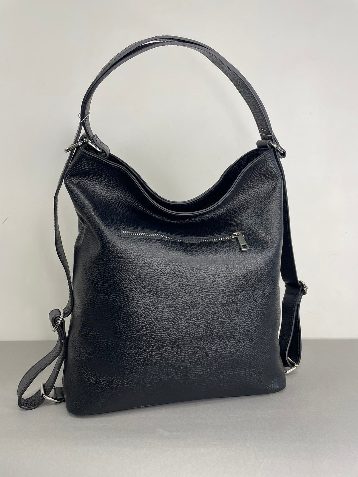 Natūralios odos moteriška rankinė-kuprinė