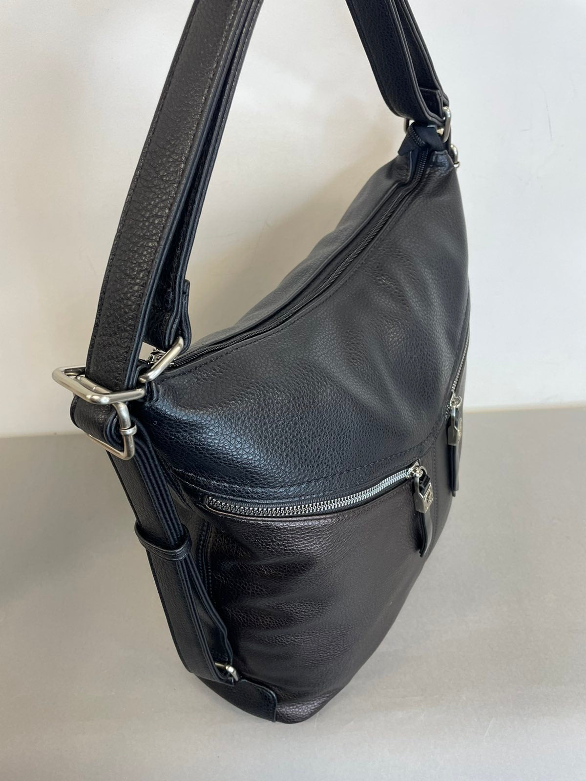 Moteriška rankinė-kuprinė Gilda Tohetti