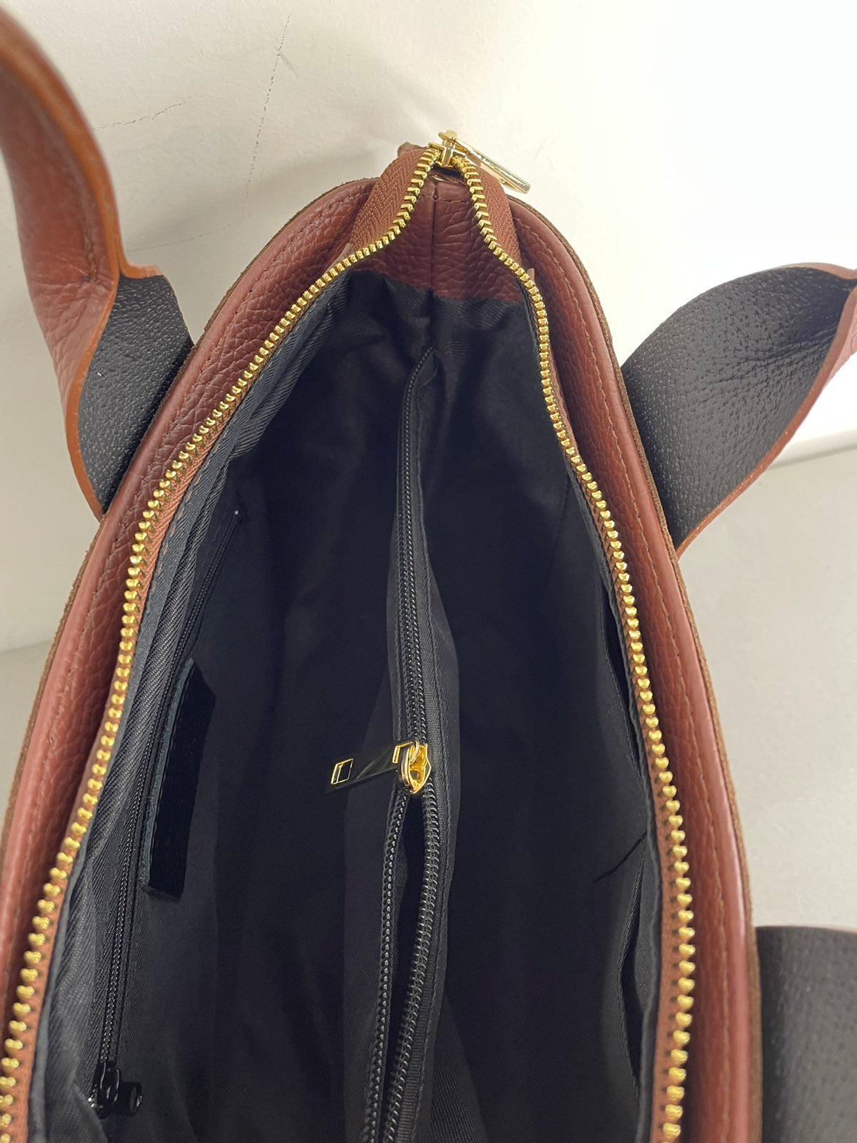 Natūralios odos moteriška rankinė