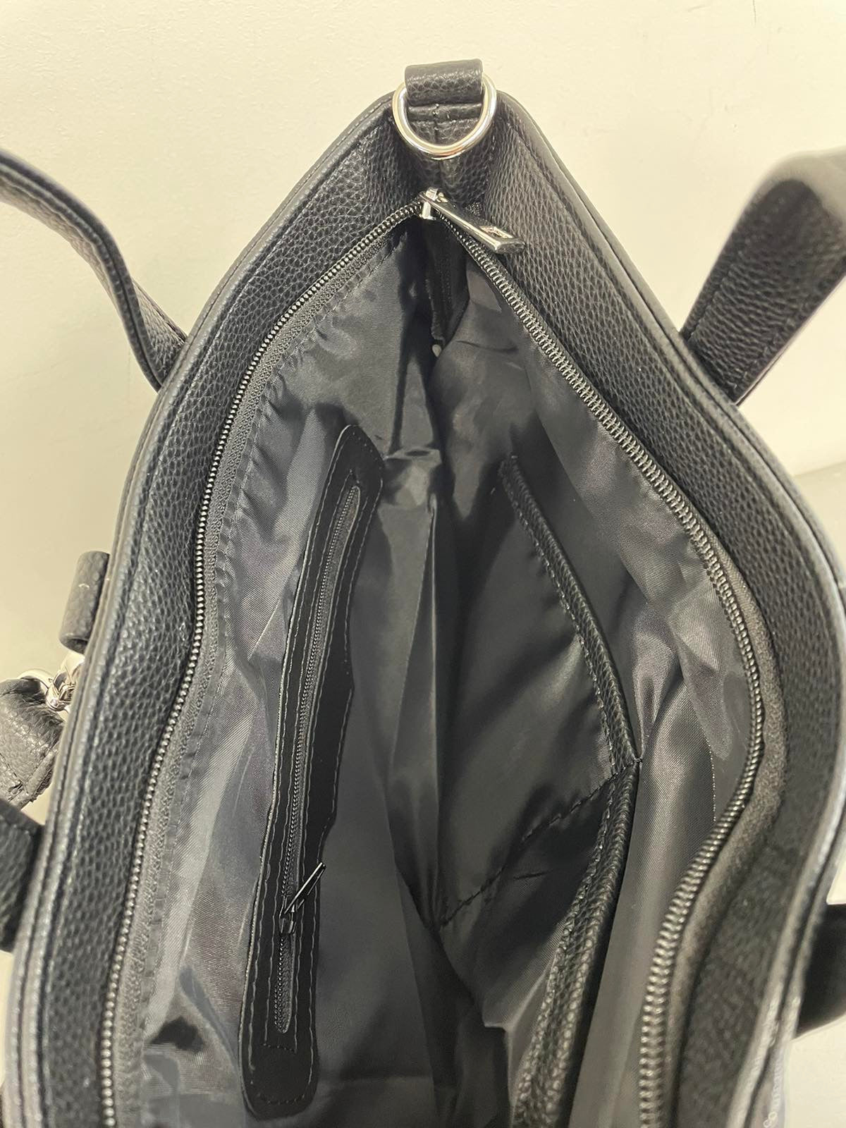 Moteriška kuprinė su paveikslėliu