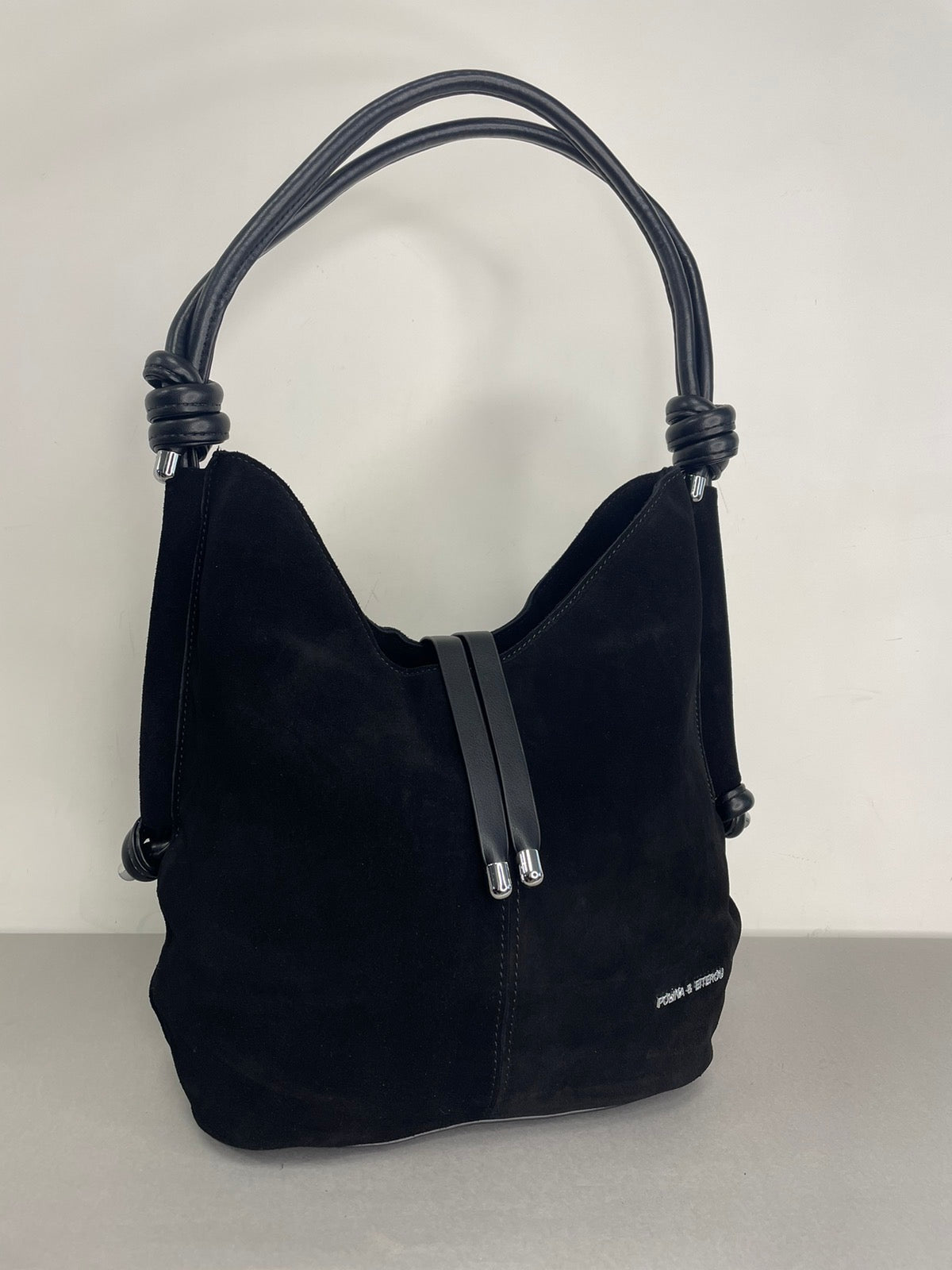 Juodos spalvos moteriška rankinė