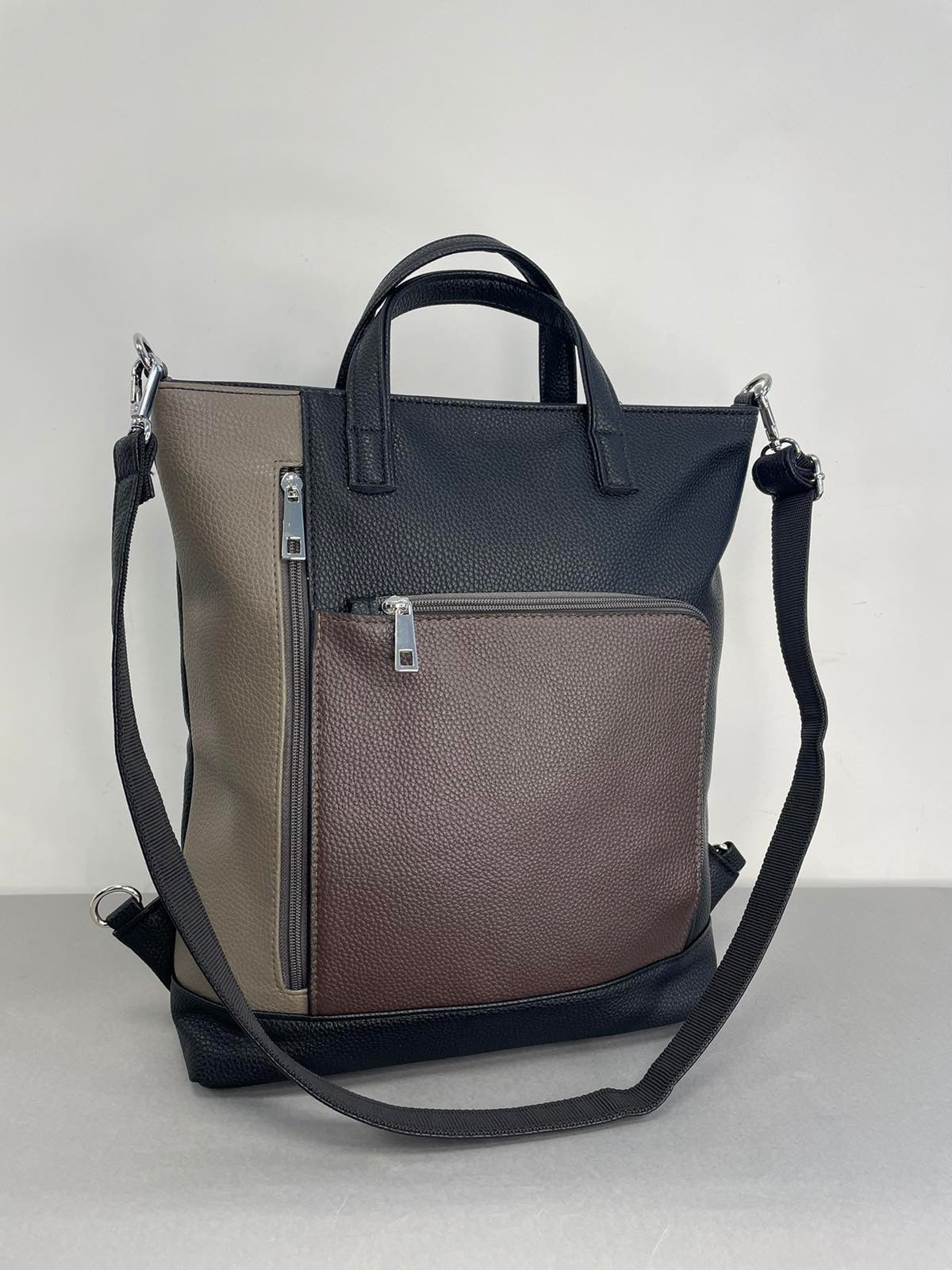 Sominta moteriška kuprinė