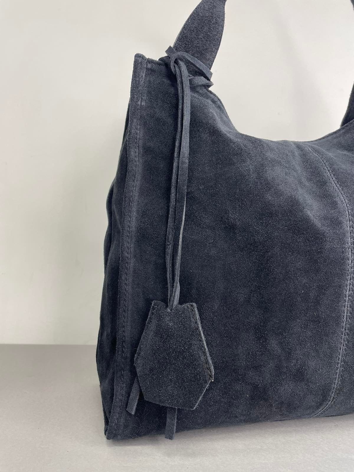 Juoda zomšinė rankinė moterims