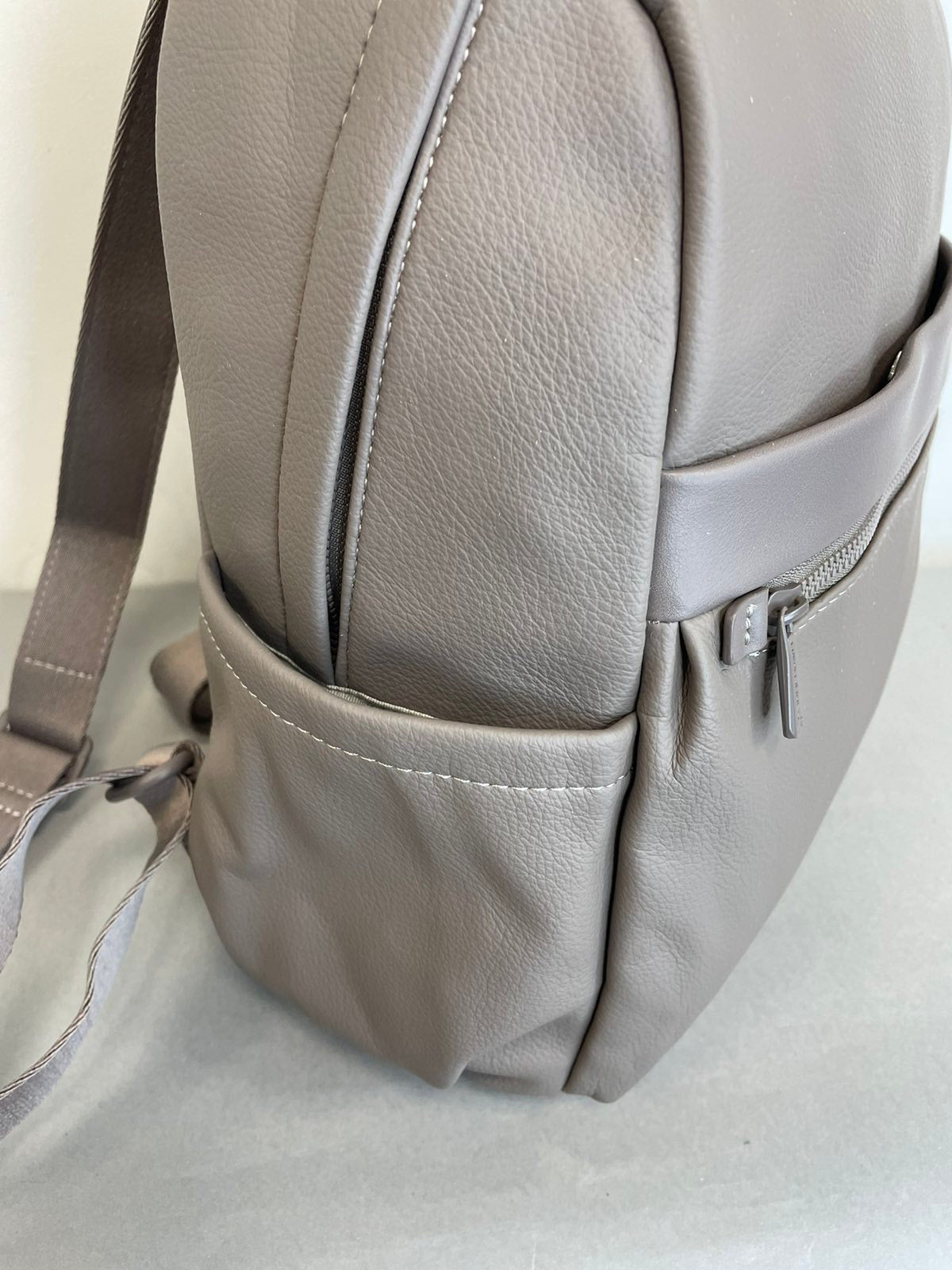 Moteriška kuprinė David Jones