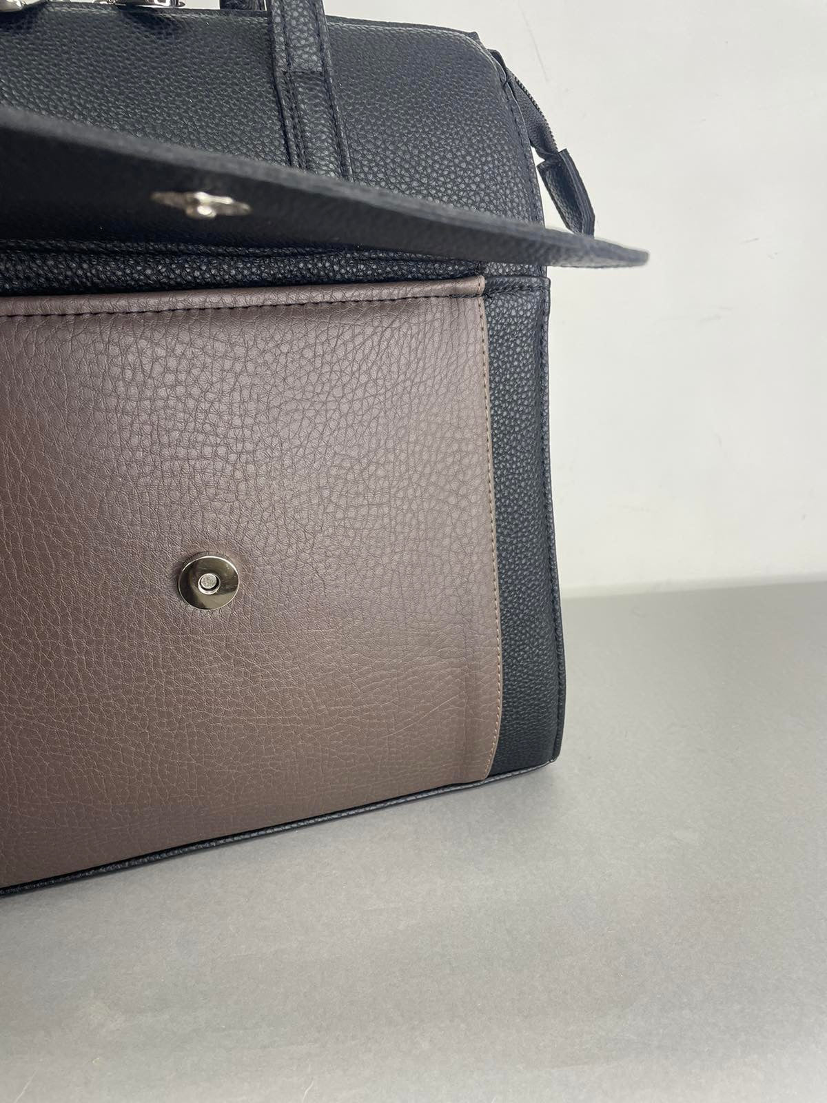 Moteriška kuprinė - rankinė