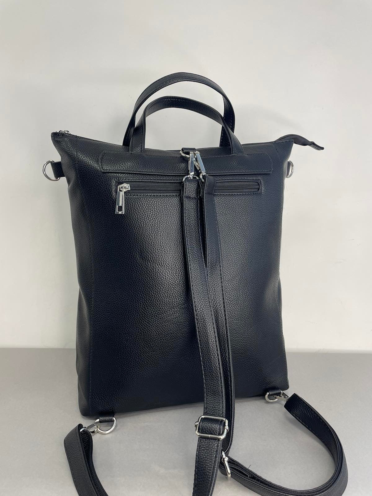 Sominta moteriška kuprinė