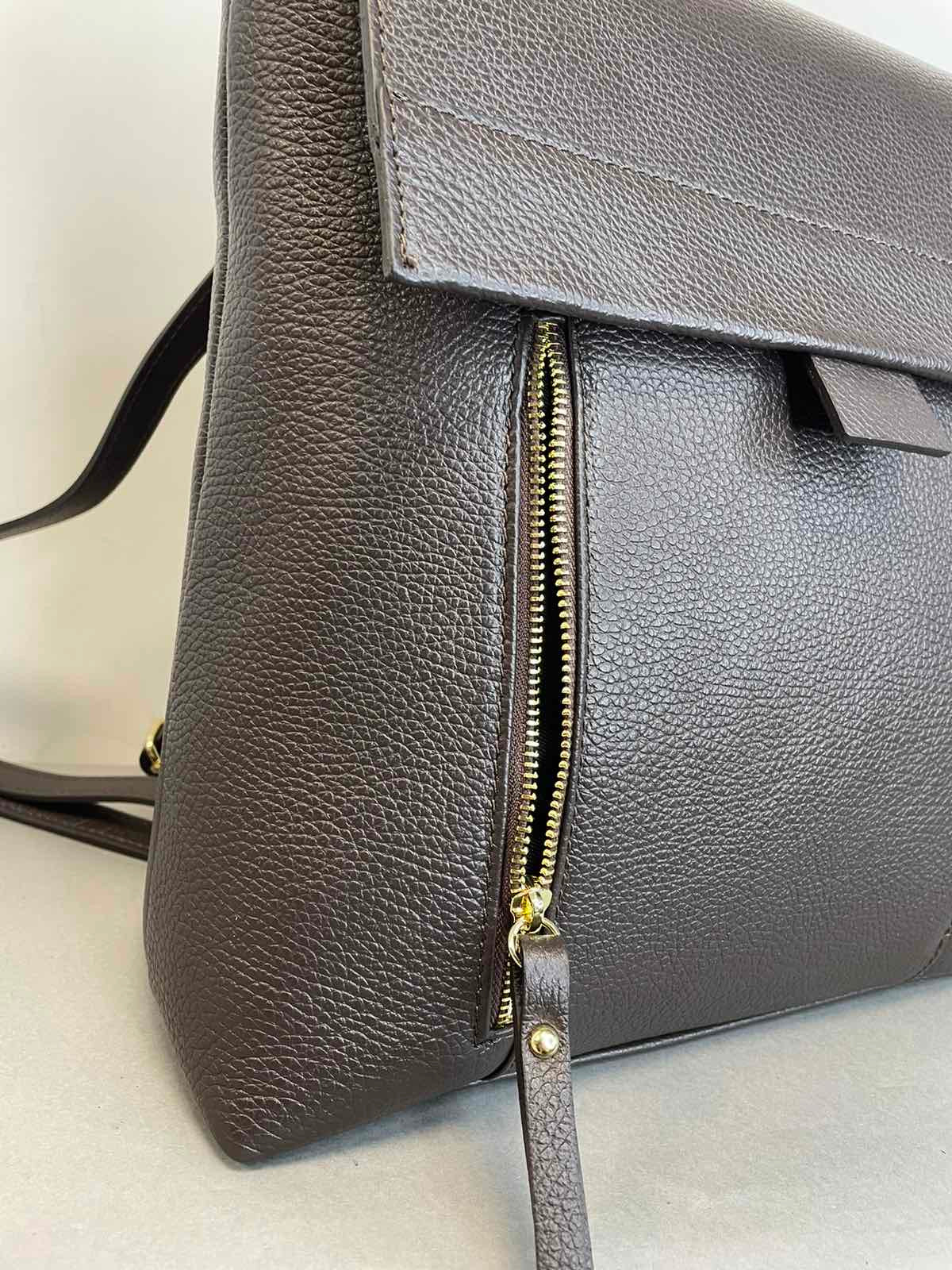 Ruda natūralios odos moteriška kuprinė