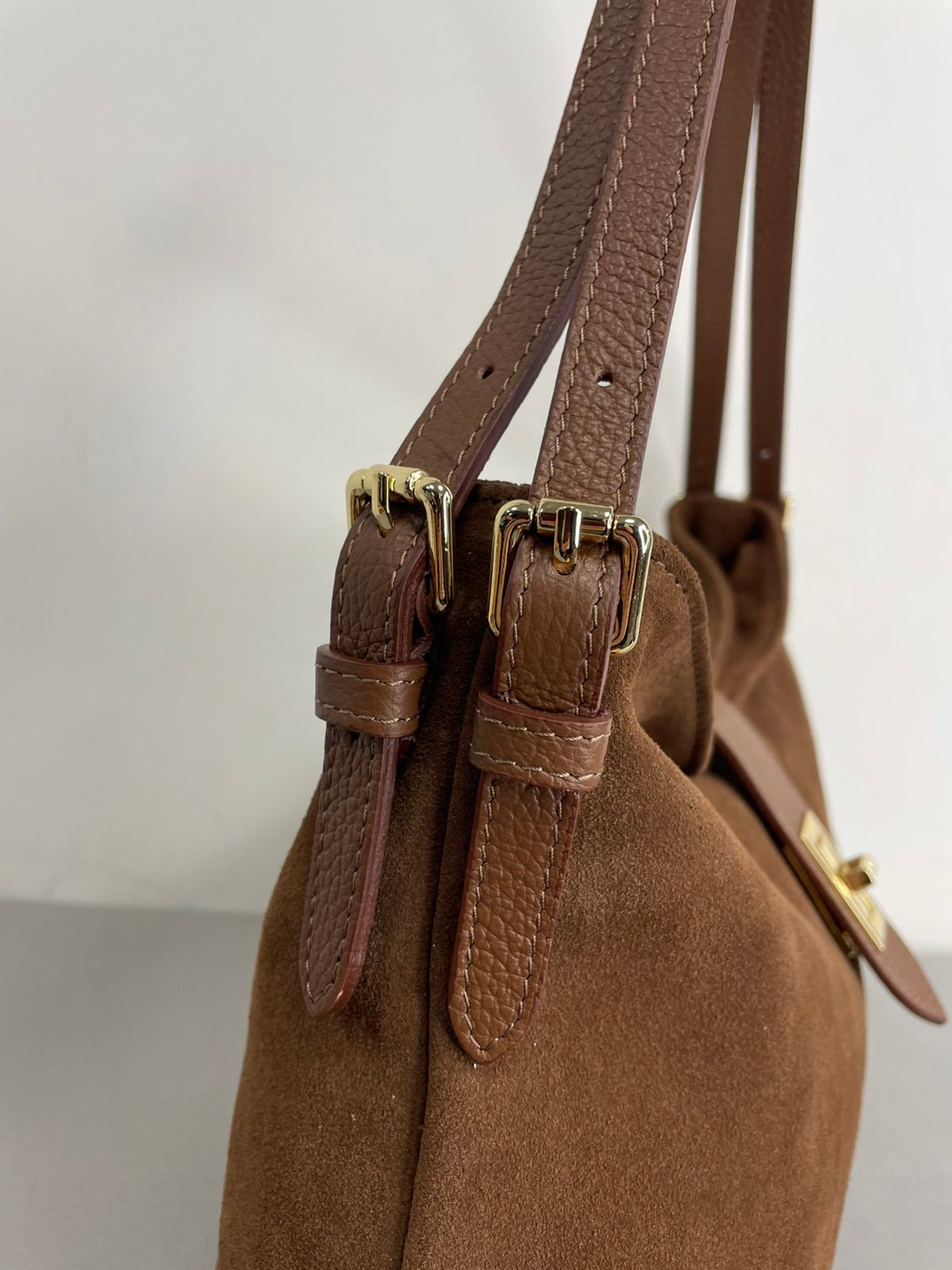 Stilinga natūralios odos rankinė